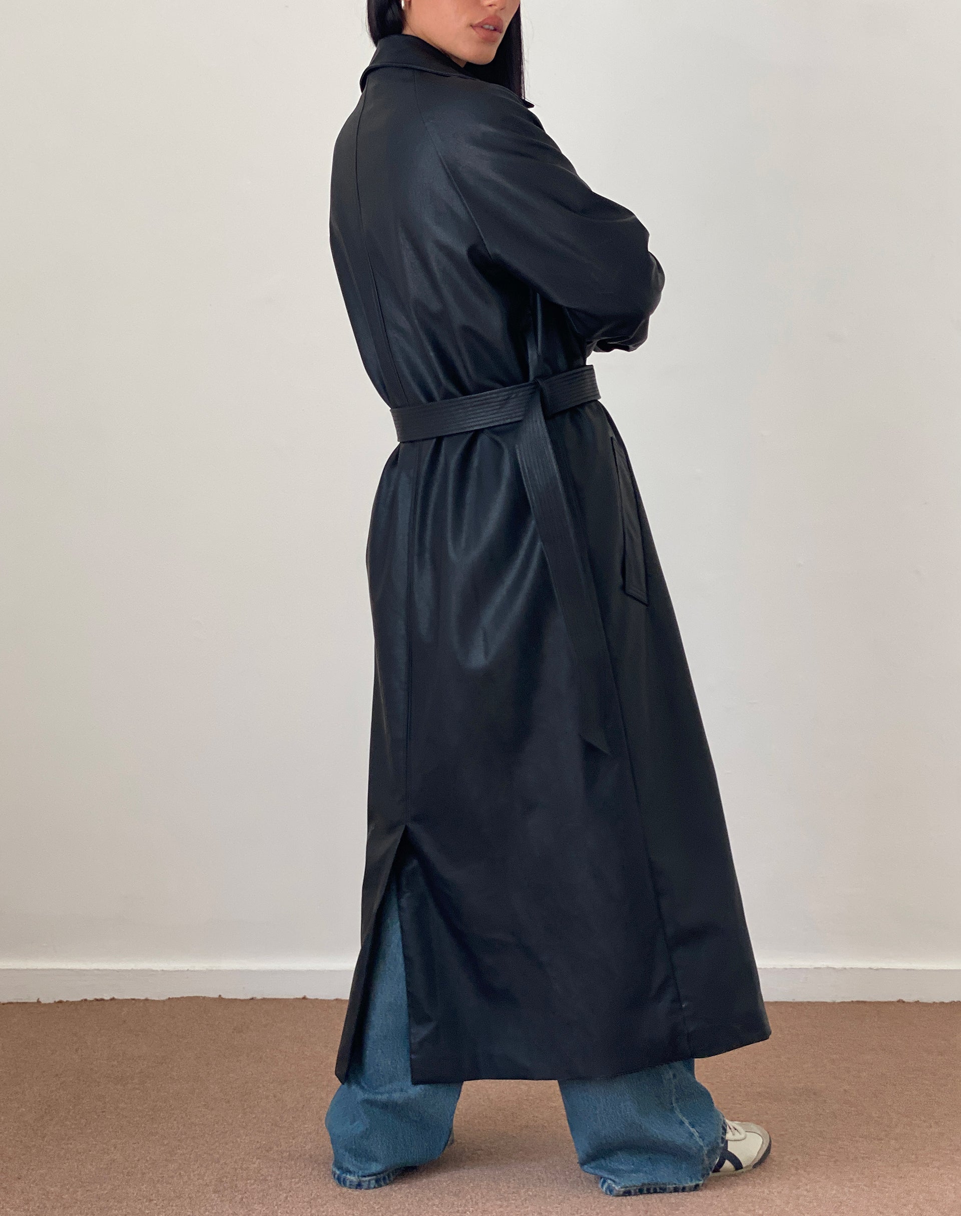 Afbeelding van Orcati Double Breasted Trench Coat in Zwart PU