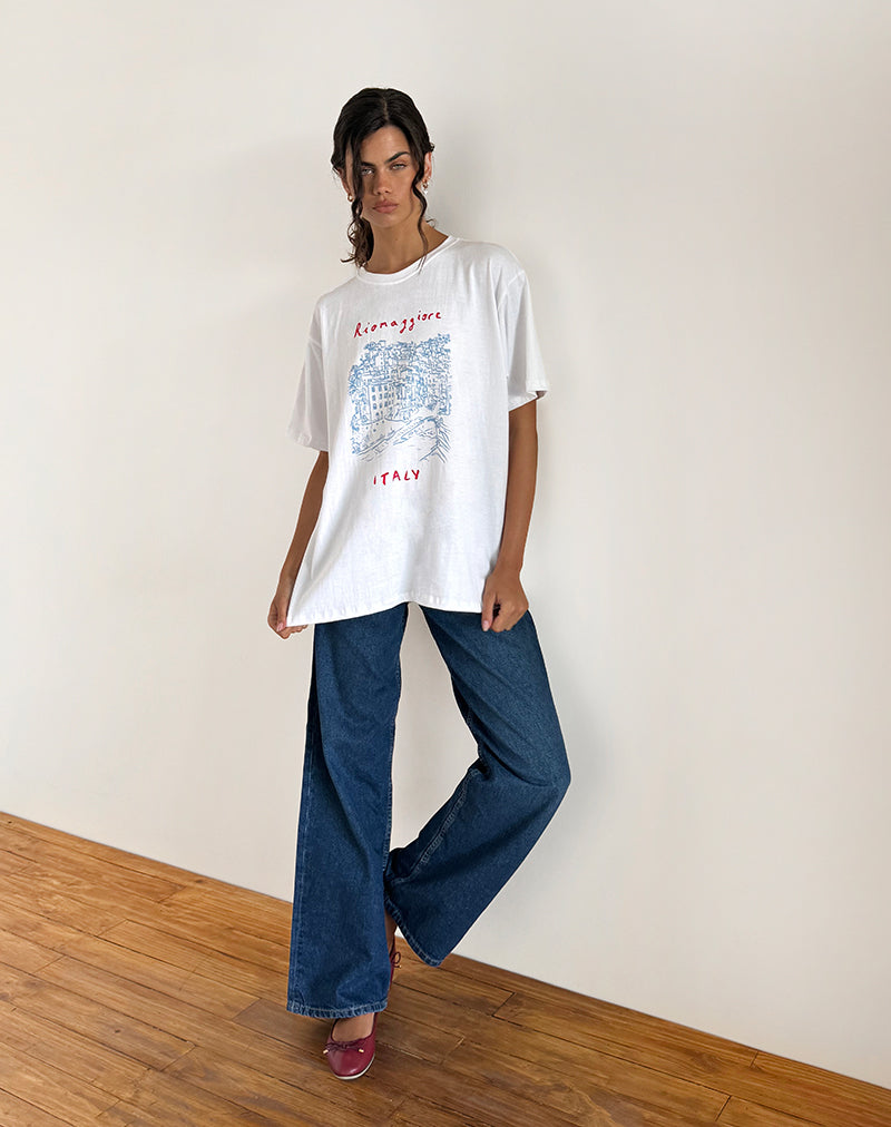 Afbeelding van Oversized Basic T-shirt in Riomaggiore Italië Wit