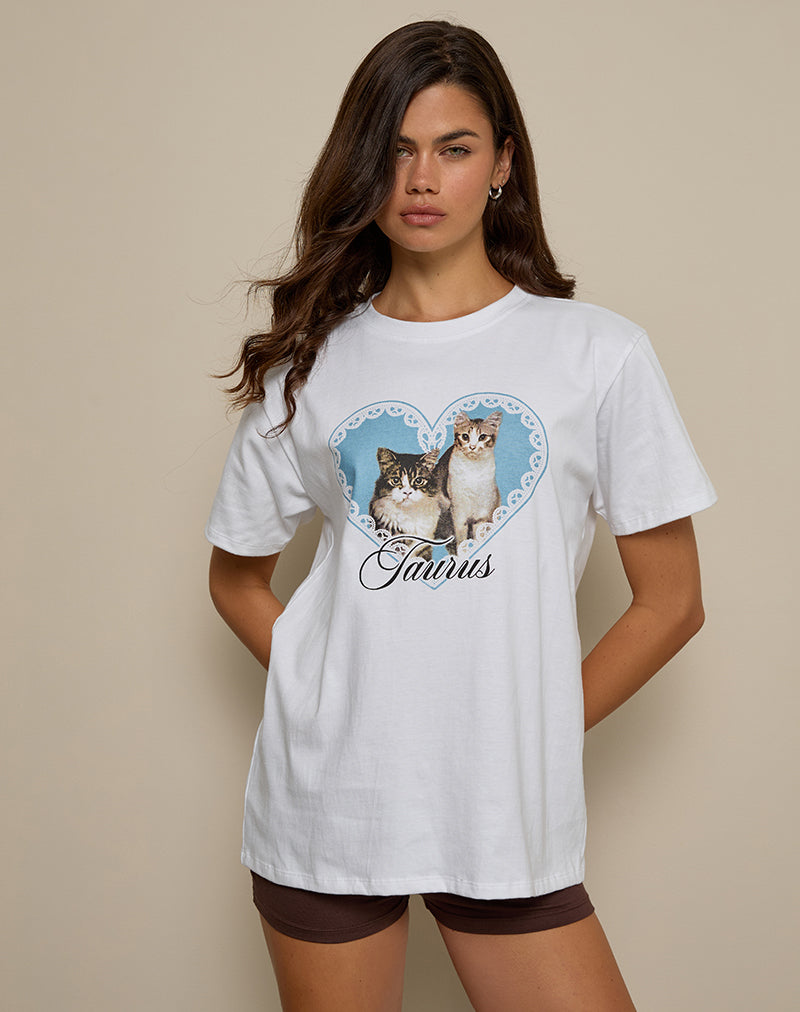 Afbeelding van Oversize Basic T-shirt in Wit met Taurus Motel Pet Print