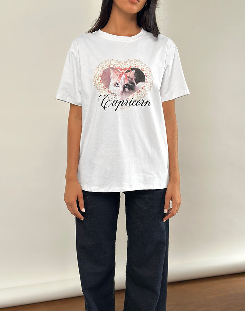 Afbeelding van Oversize Basic T-shirt in Wit met Capricorn Motel Pet Print