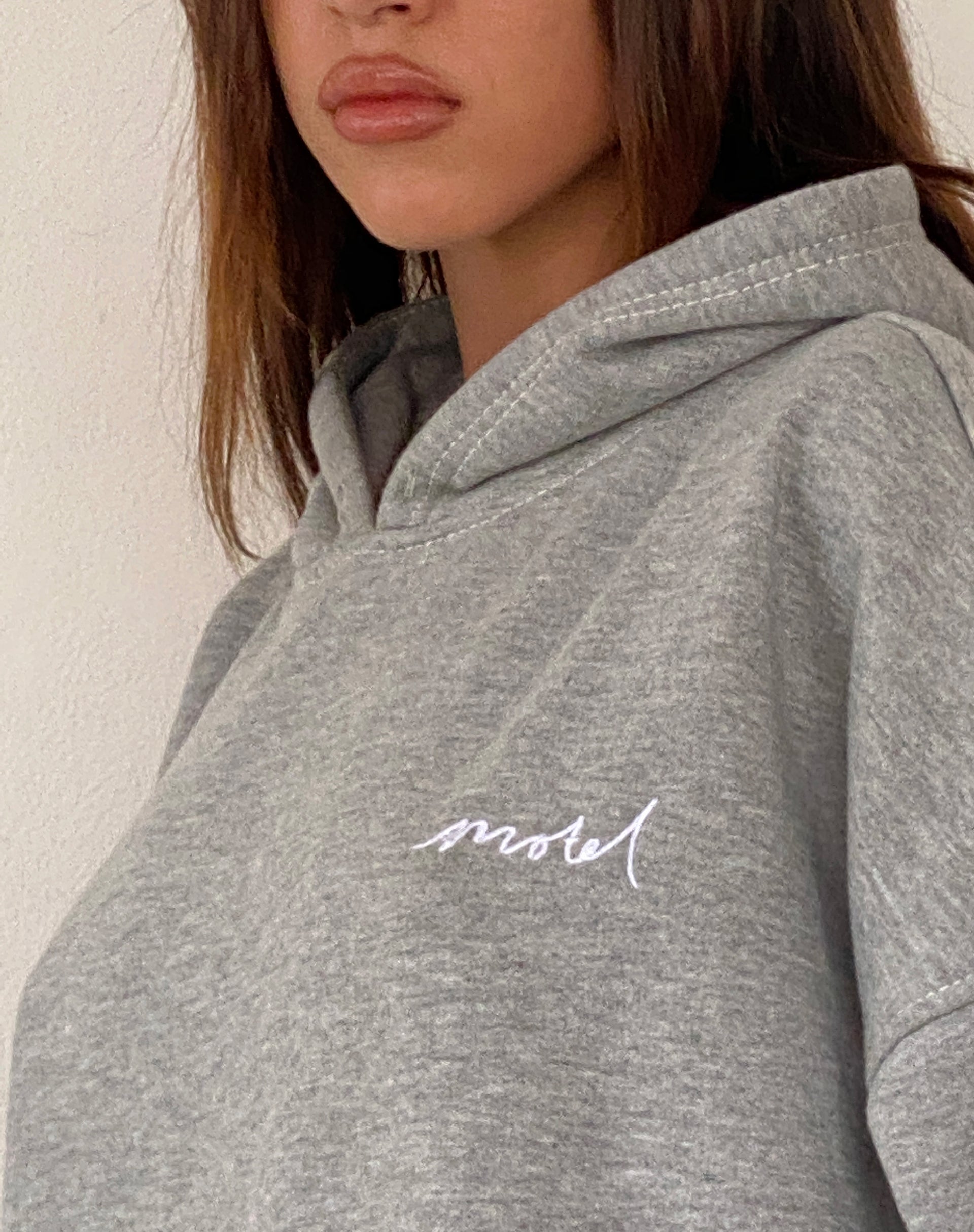 Afbeelding van Oversize Hoodie in Grijs Marl met Motel Scribble borduursel