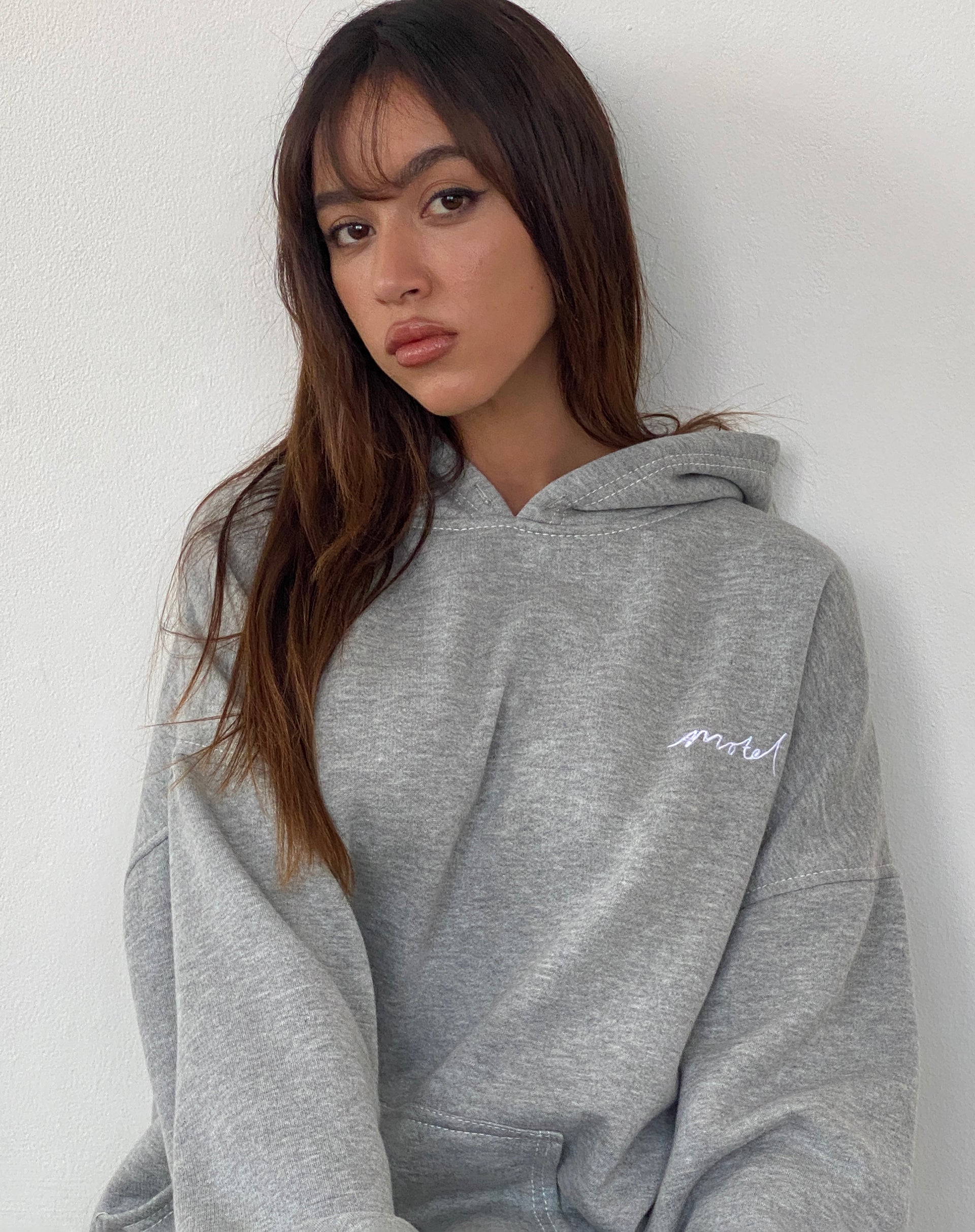 Afbeelding van Oversize Hoodie in Grijs Marl met Motel Scribble borduursel