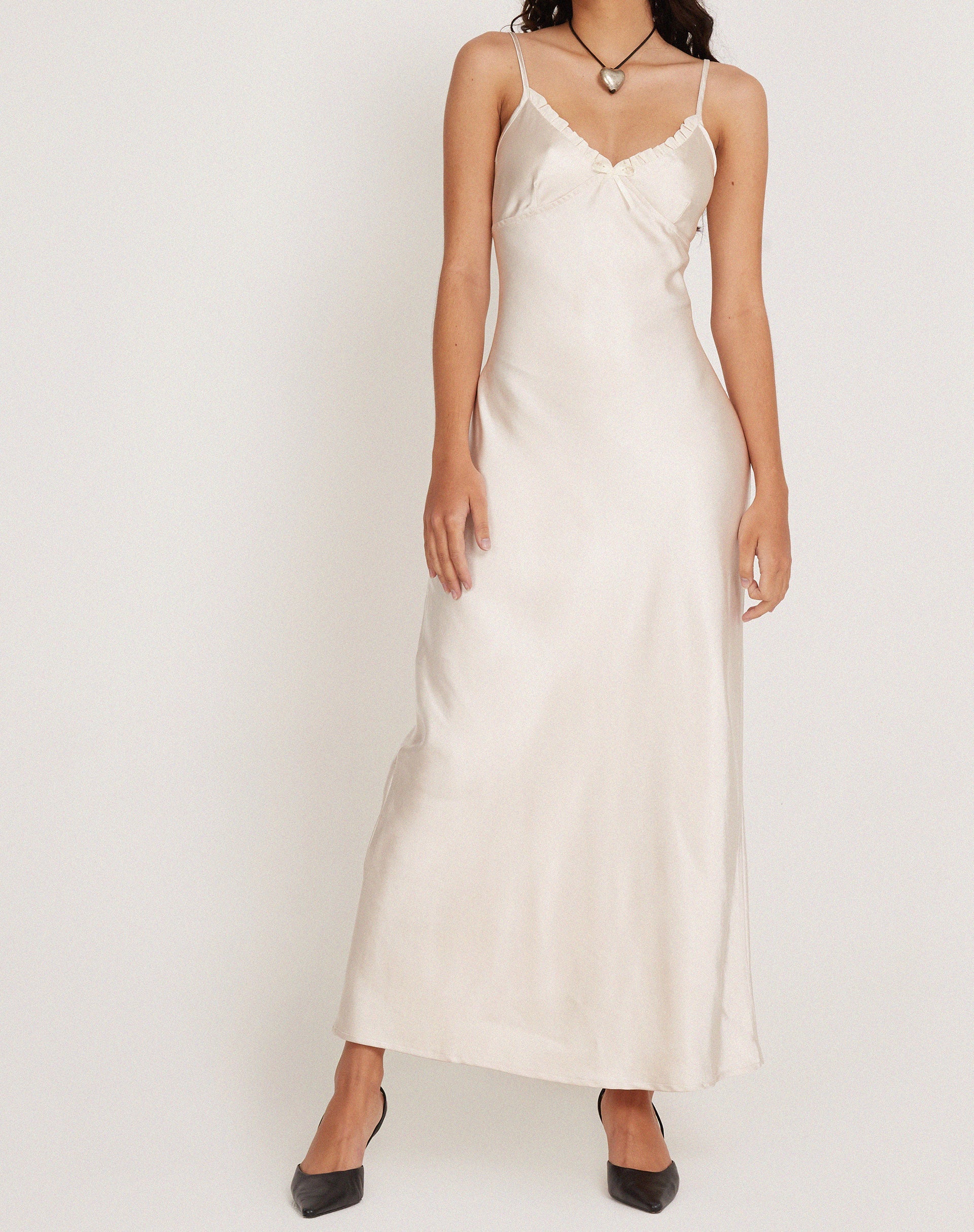 Afbeelding van Padil Midi Dress in Satin Pearled Ivory