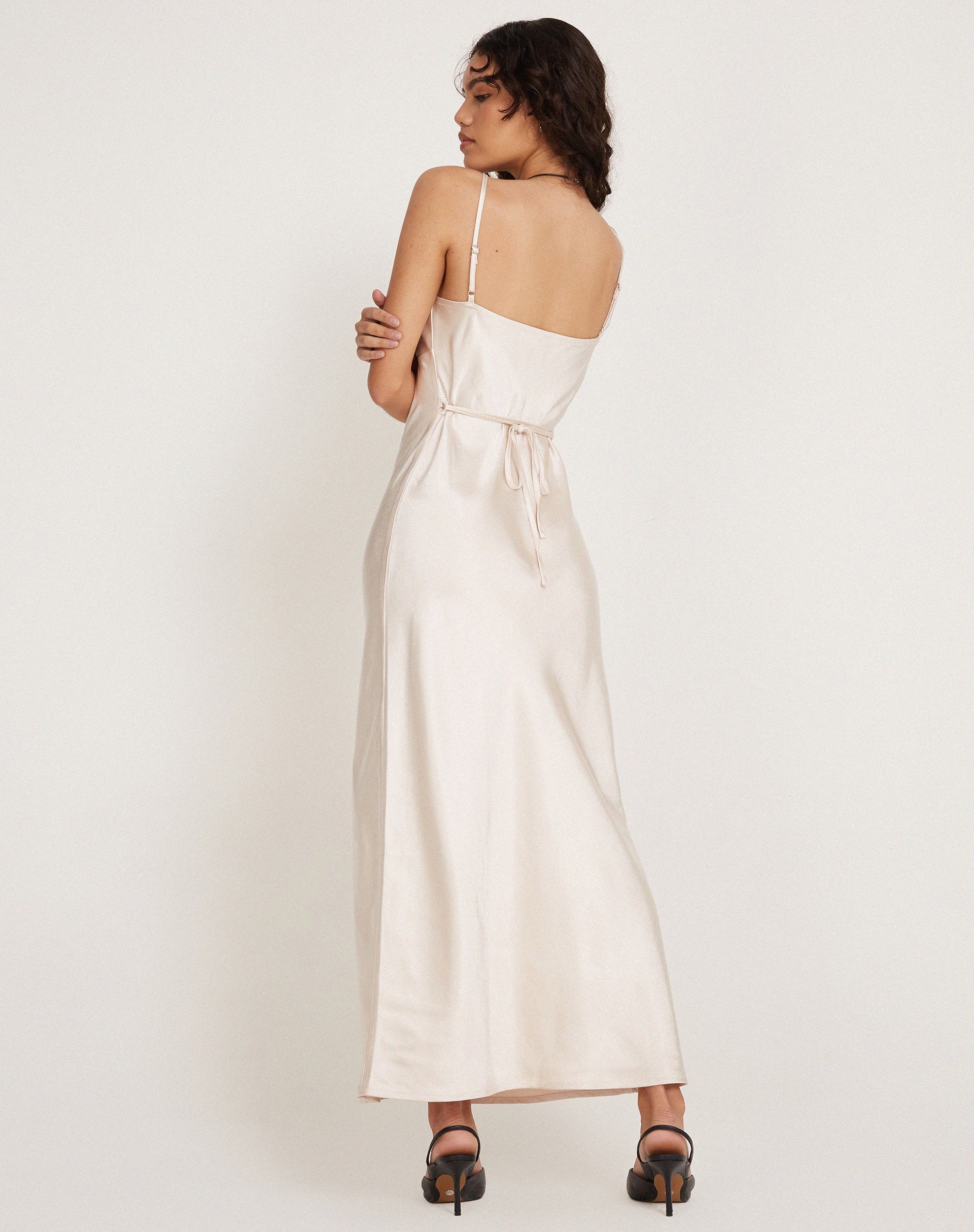 Afbeelding van Padil Midi Dress in Satin Pearled Ivory