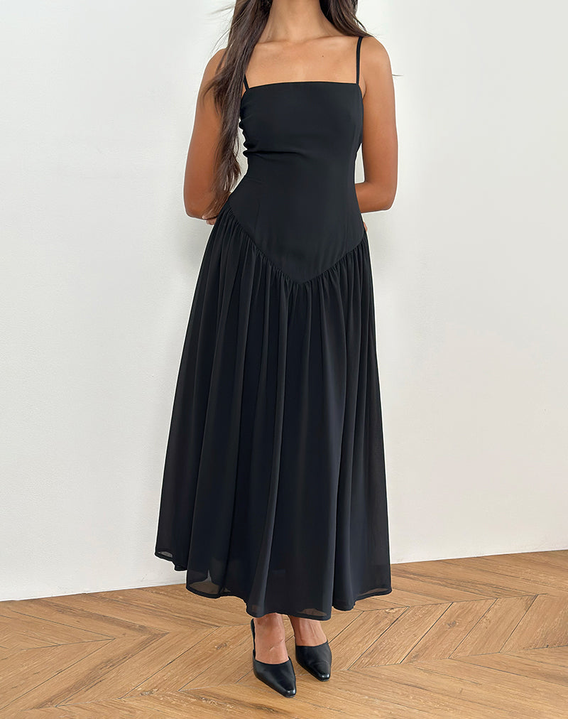 Afbeelding van Paduri Midi jurk met druppeltaille in chiffon zwart