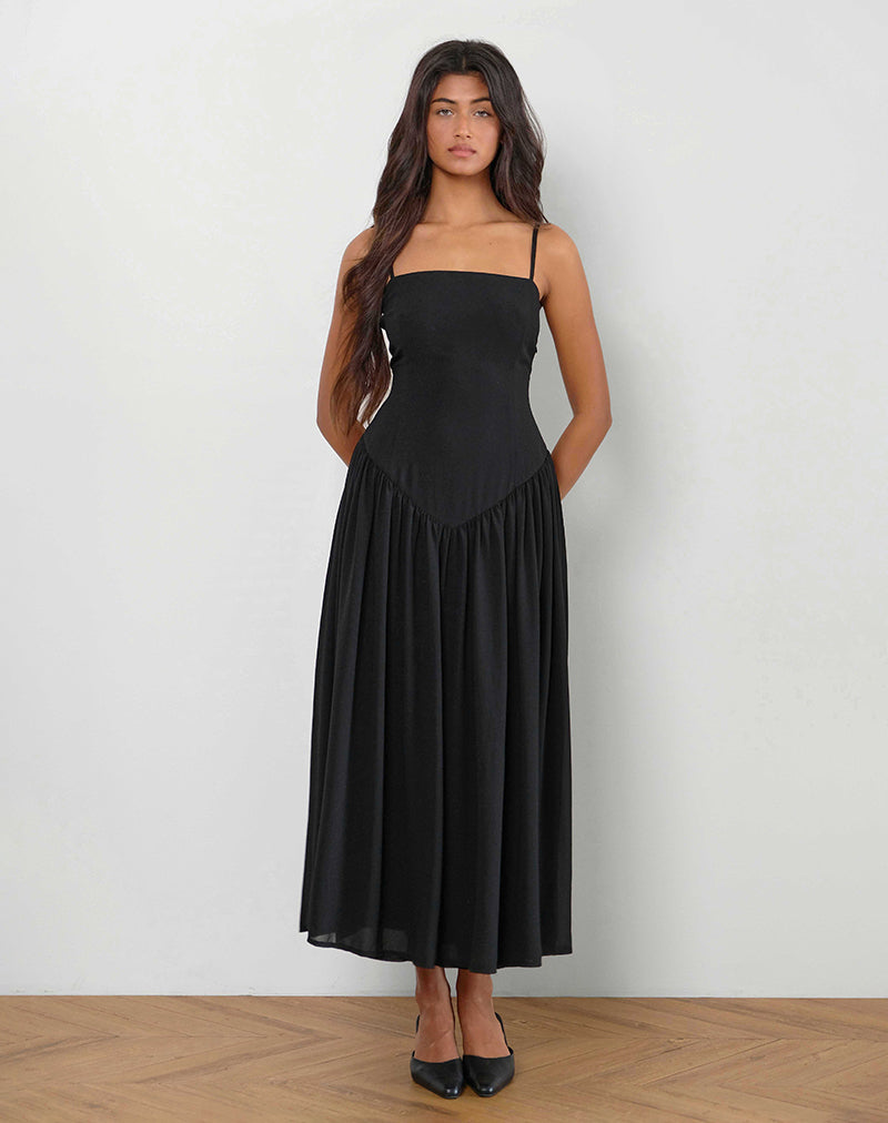 Paduri Midi jurk met druppeltaille in zwart chiffon