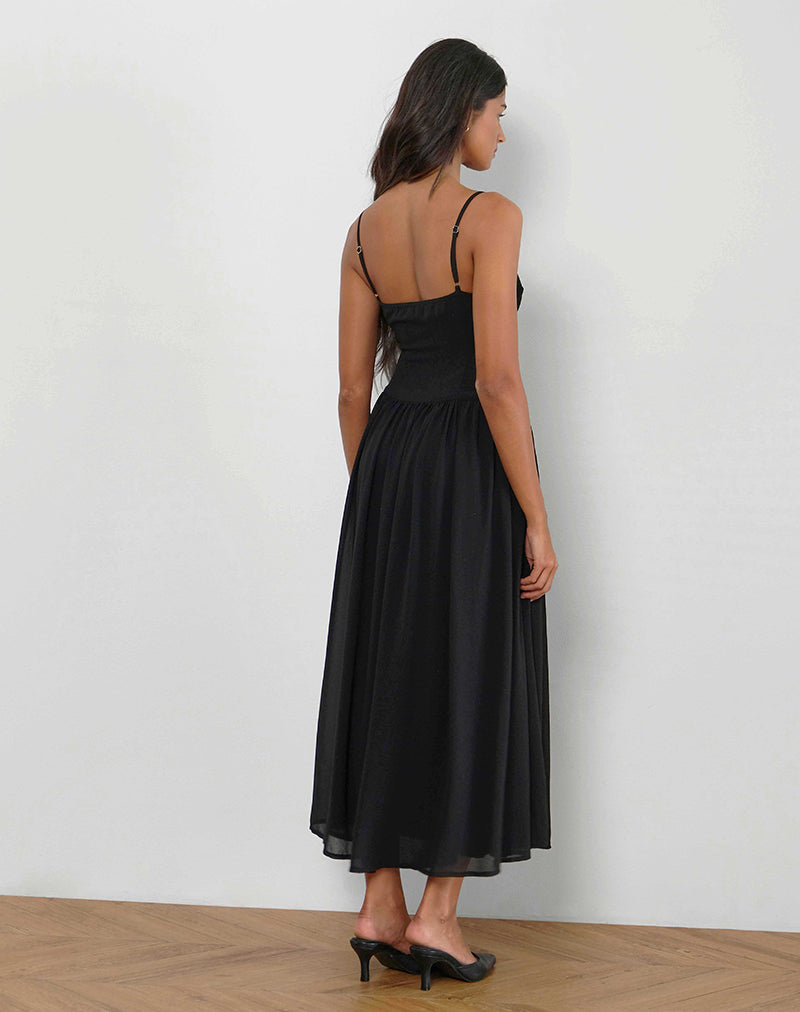 Afbeelding van Paduri Midi jurk met druppeltaille in chiffon zwart
