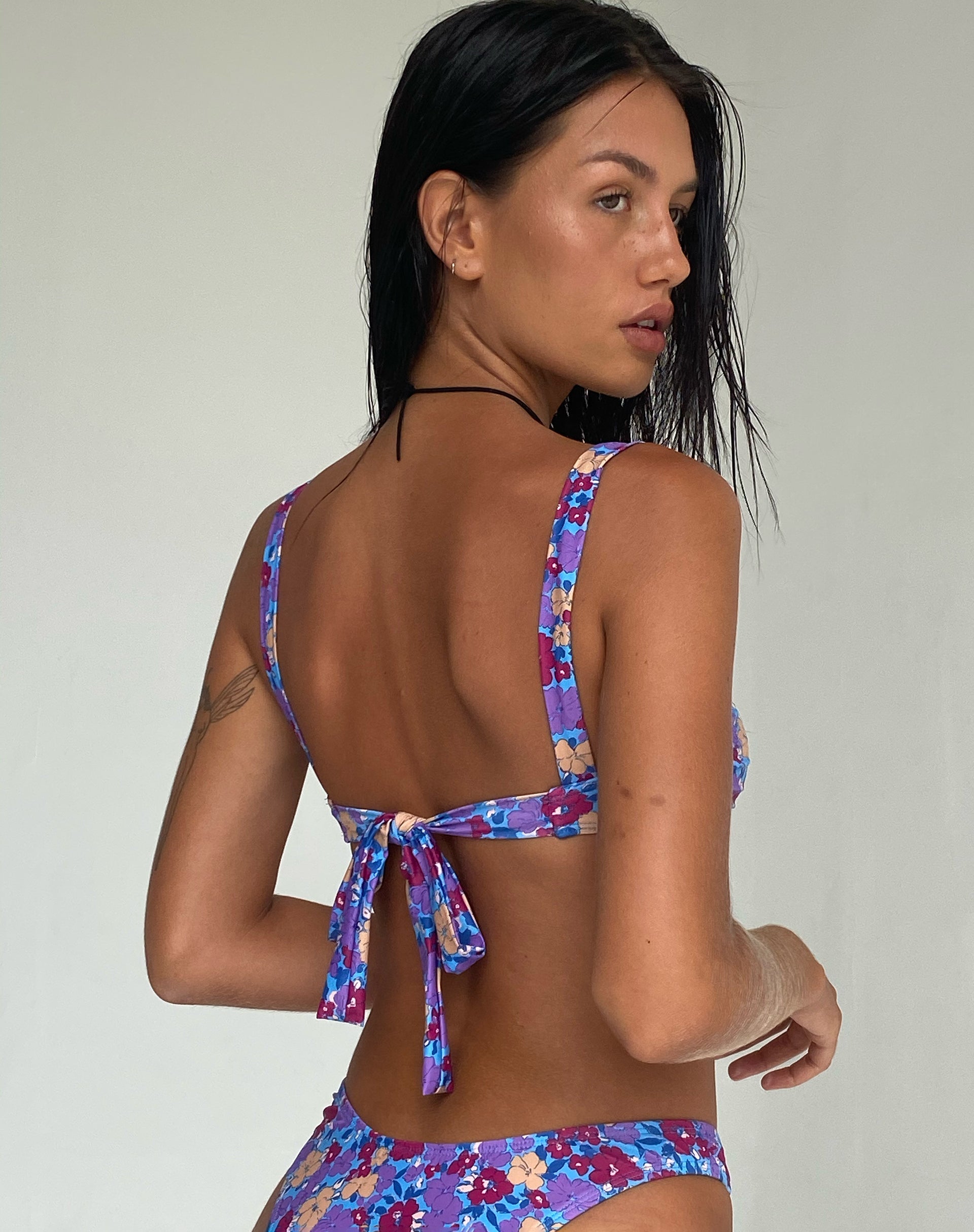 Afbeelding van Pafri Bikinitop in Washed Out Floral Purple