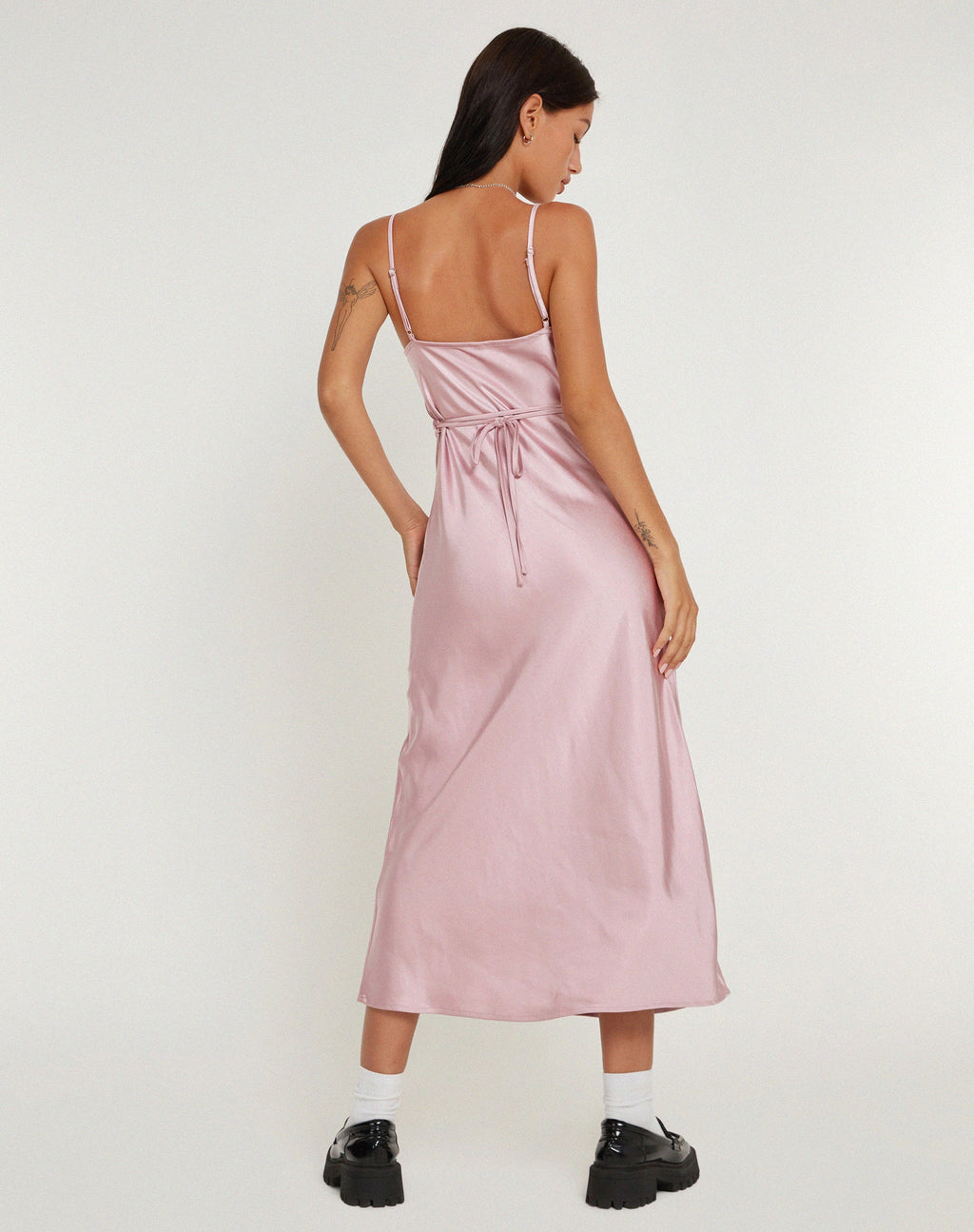 Palasha Midi Dress in Satijn Dusky Pink