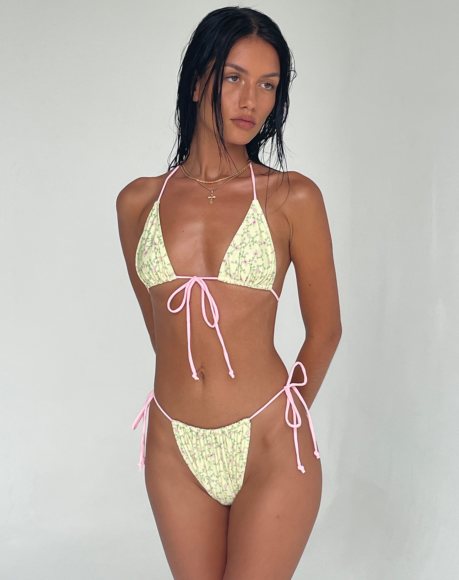 Afbeelding van Pamita Bikinitop in Paisleygeel met roze bies