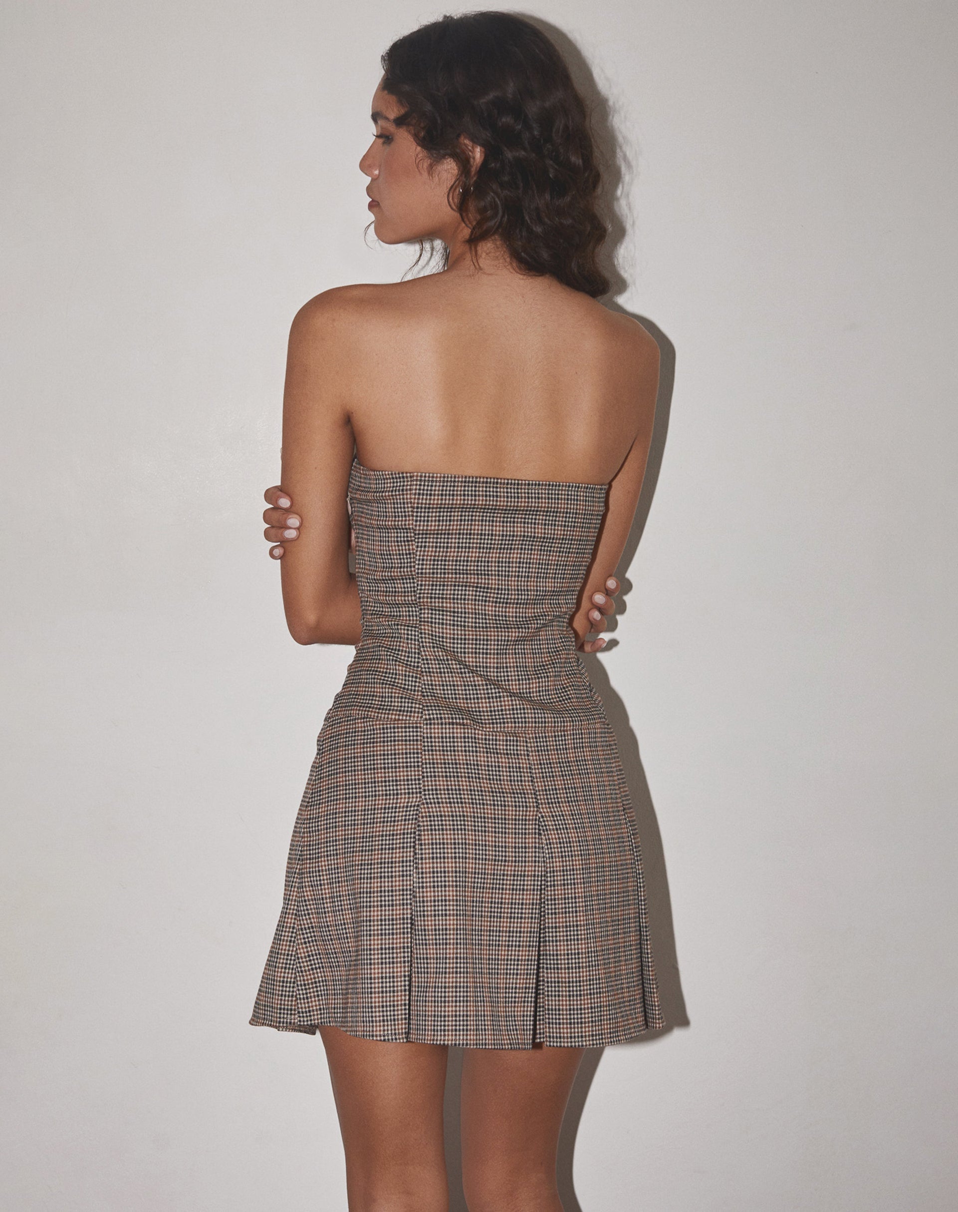 Afbeelding van Panola Mini Dress in Micro Check Bruin