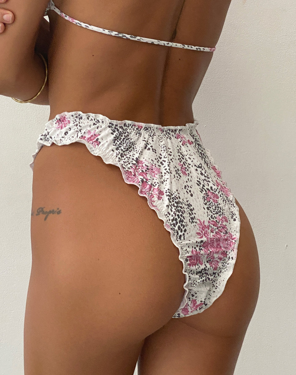 Veroly Bikinibroekje in Witte Jungle Bloemenprint