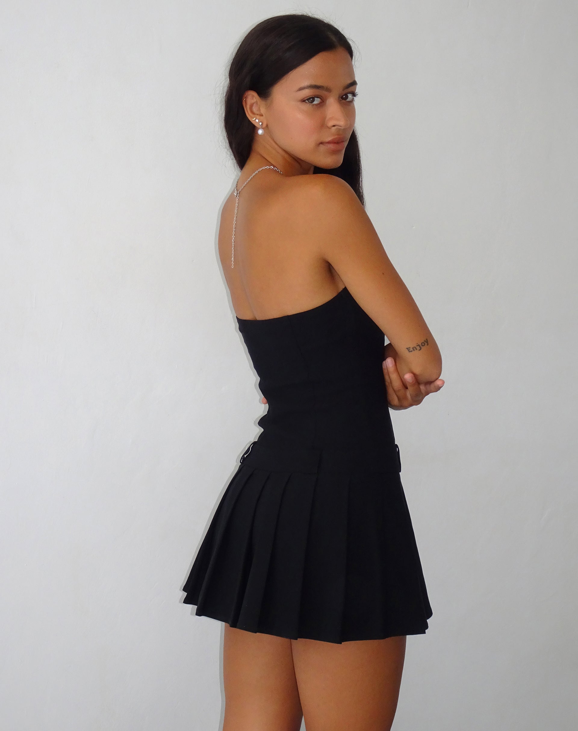 Afbeelding van Payoda Bandeau Mini Jurk in Zwart
