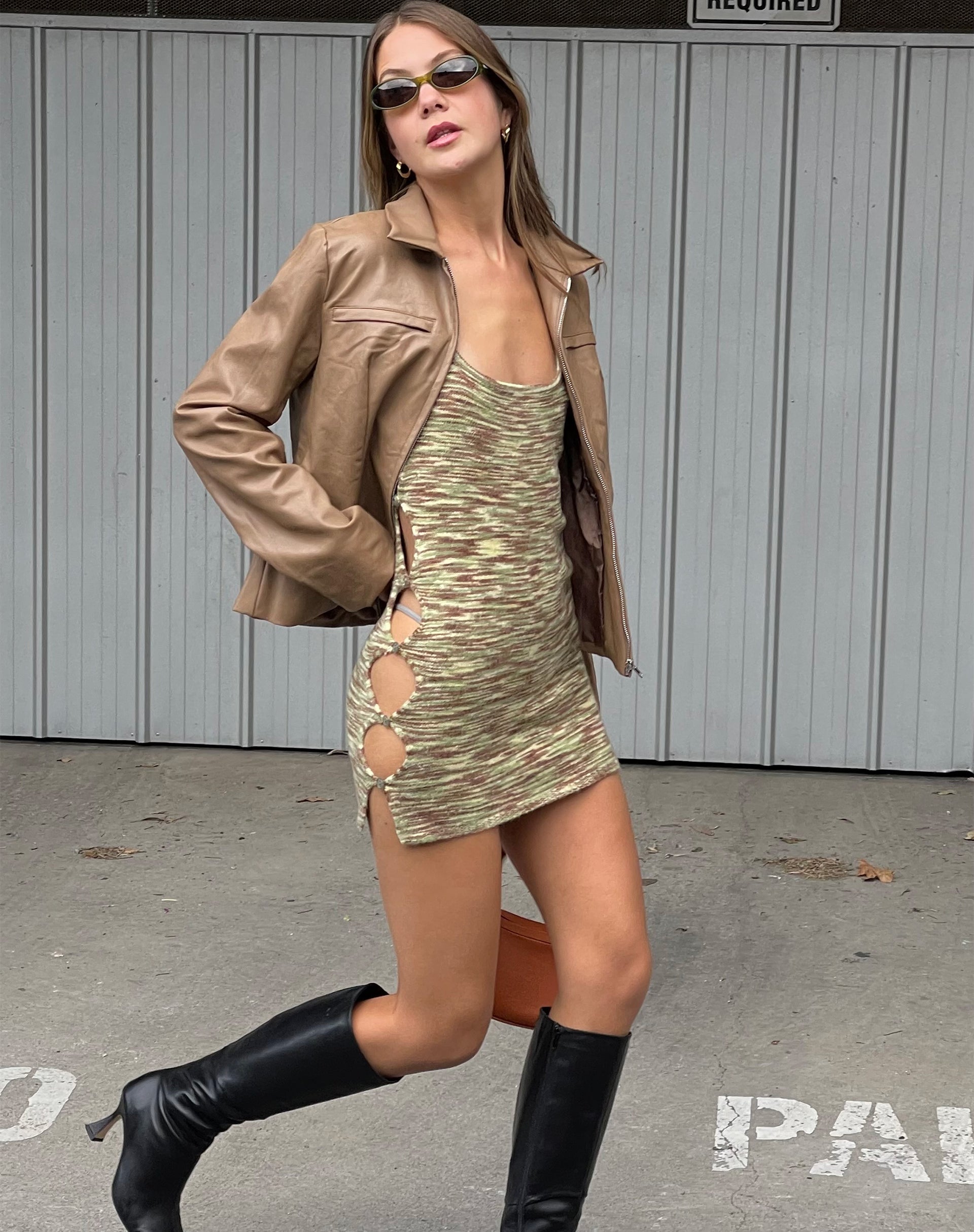 beeld van MOTEL X JACQUIE Lukita Mini Dress in Mix Space Dye Khaki