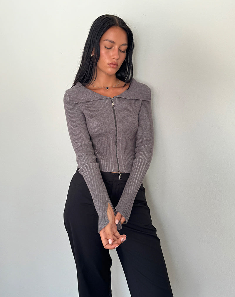 Afbeelding van Radia Lange Mouw Off-Shoulder Zip Through Trui in Donker Houtskool