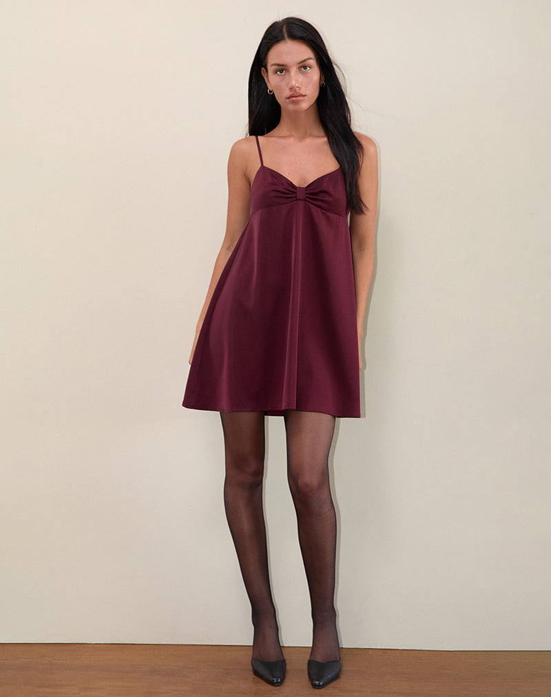 Rafaila Mini Jurk in Satijn Bourgondië