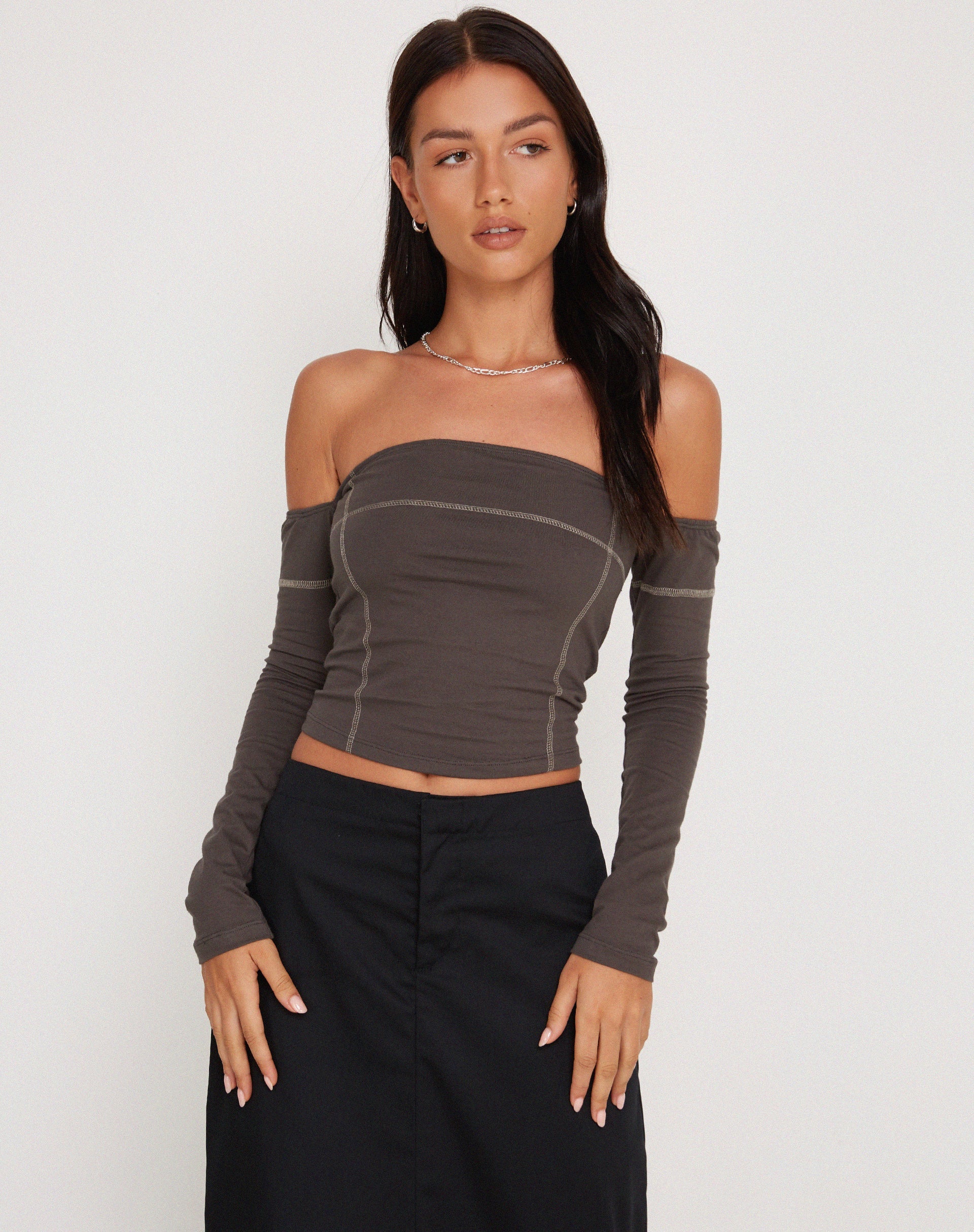 Afbeelding van Lan Lange Mouw Top in Gunmetal met Grijze Top Stitch