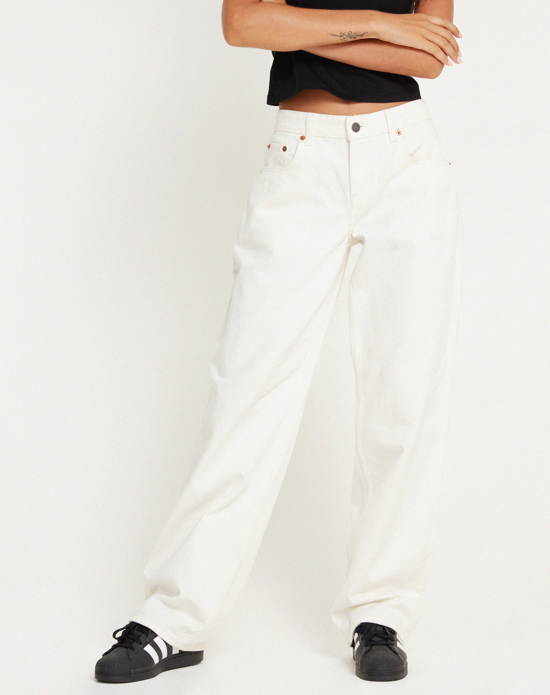 beeld van MOTEL X BARBARA Low Rise Parallel Jeans in echt wit