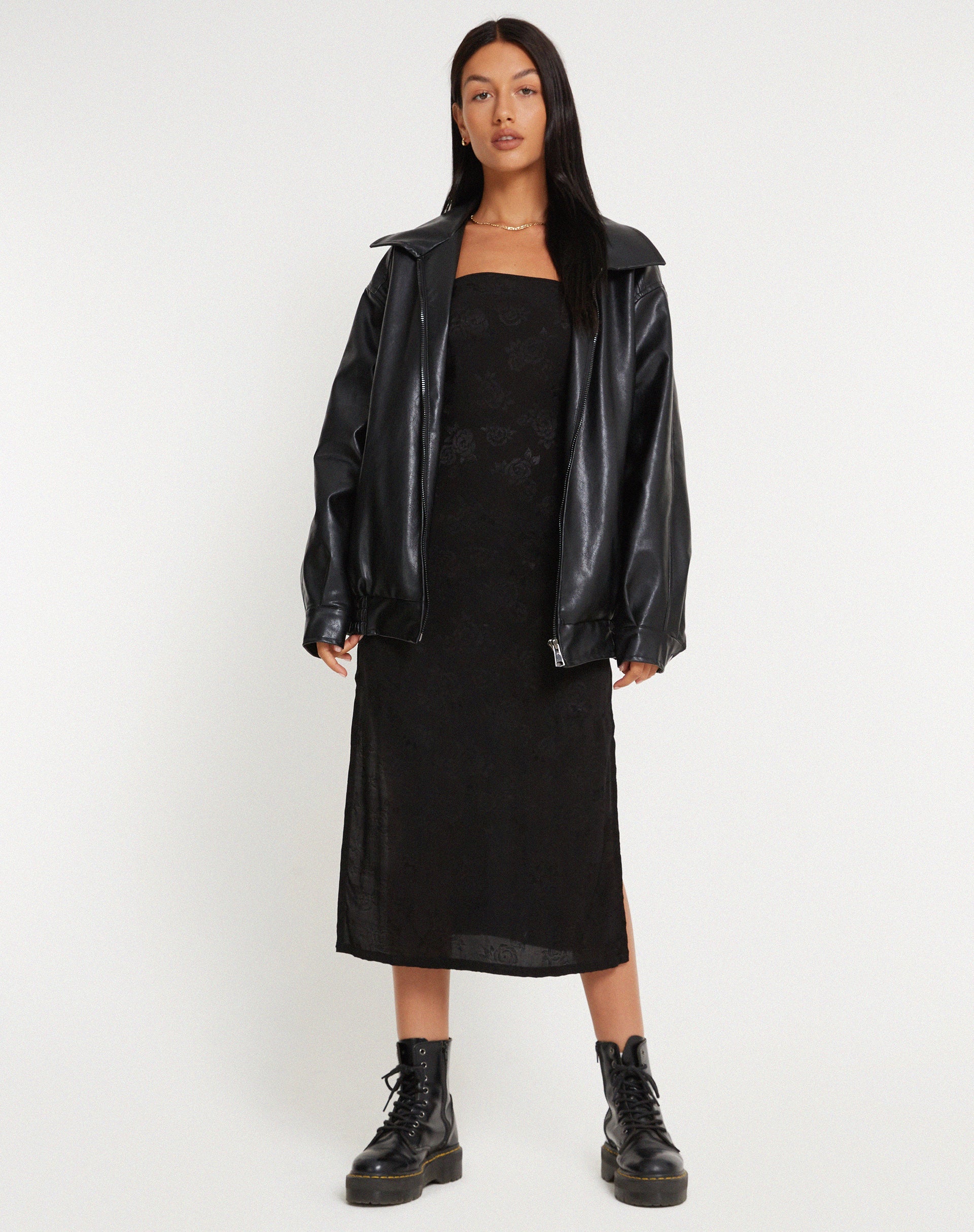 Afbeelding van Nosita Midi Dress is Satin Rose Zwart