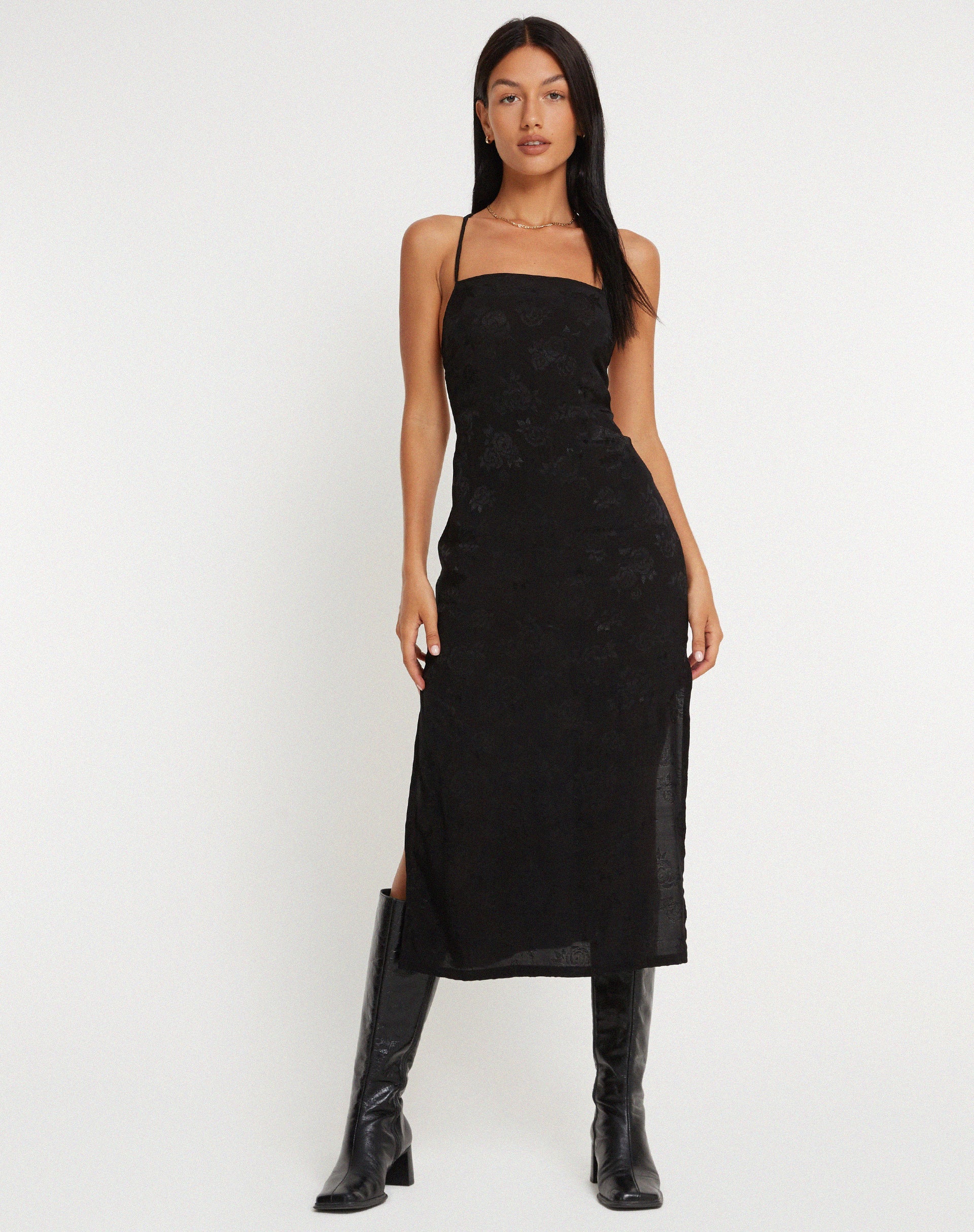 Afbeelding van Nosita Midi Dress is Satin Rose Zwart