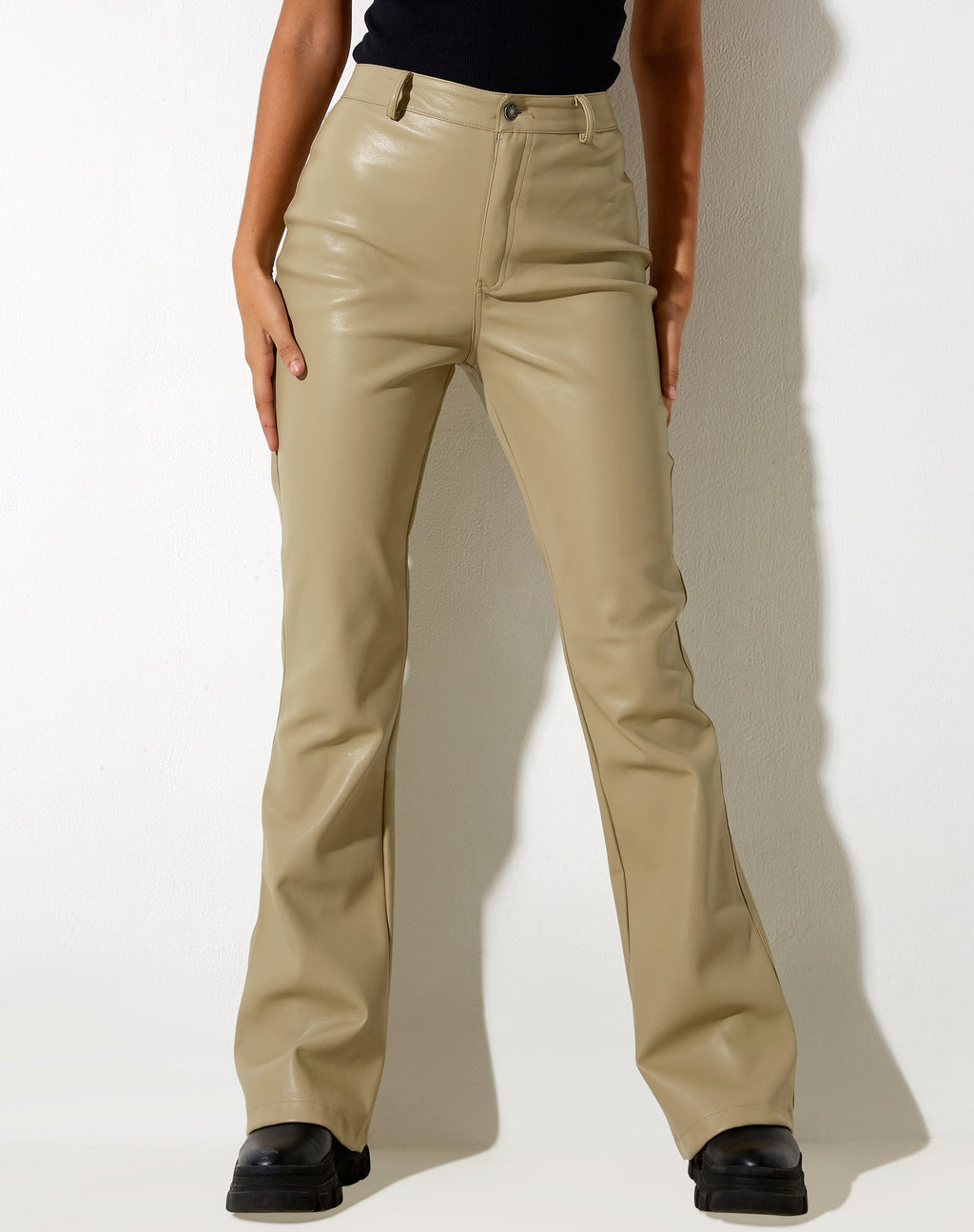 Zoven flare broek in Pu salie