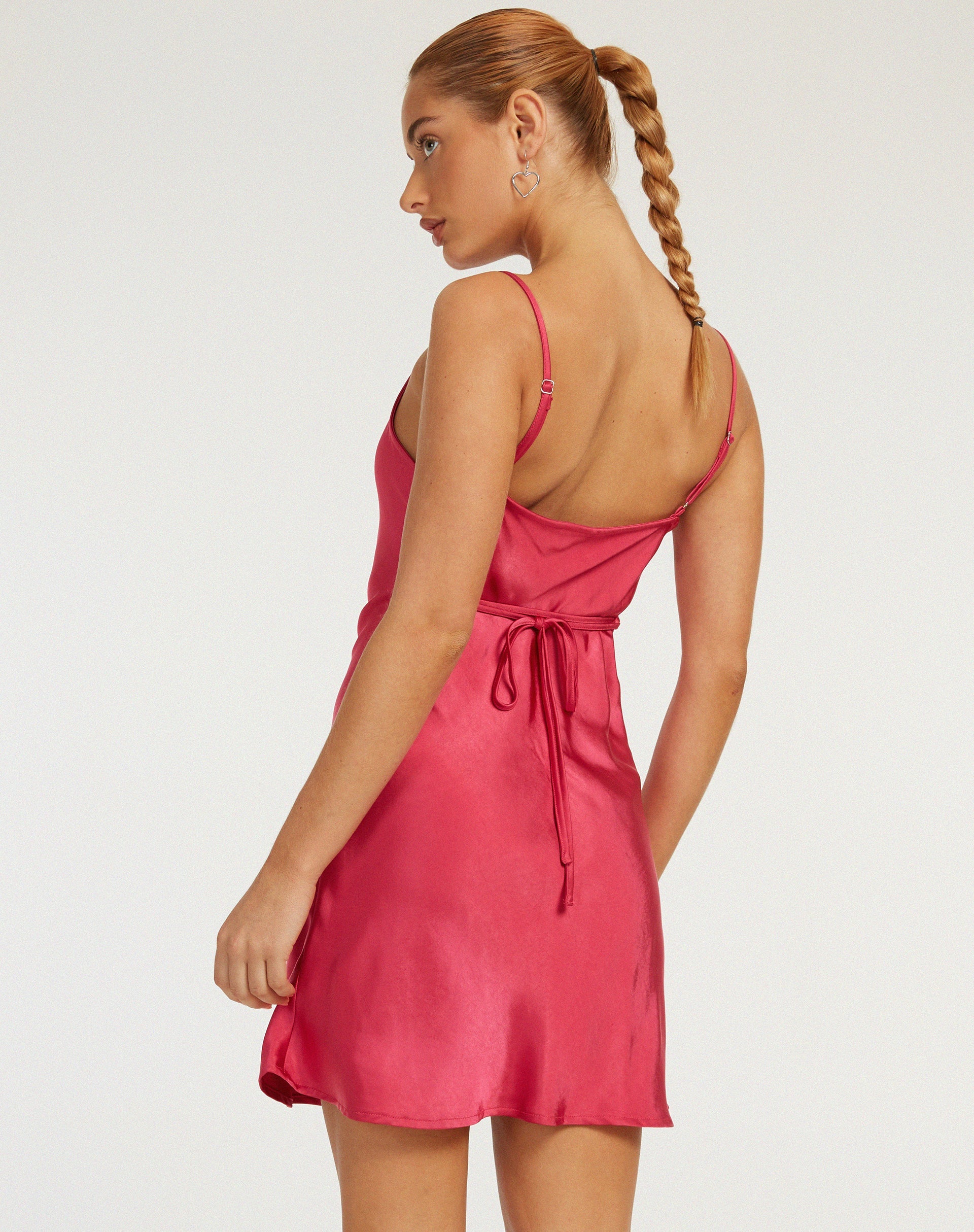 Afbeelding van Paiva Slip Dress in Satijn Helder Donker Roze