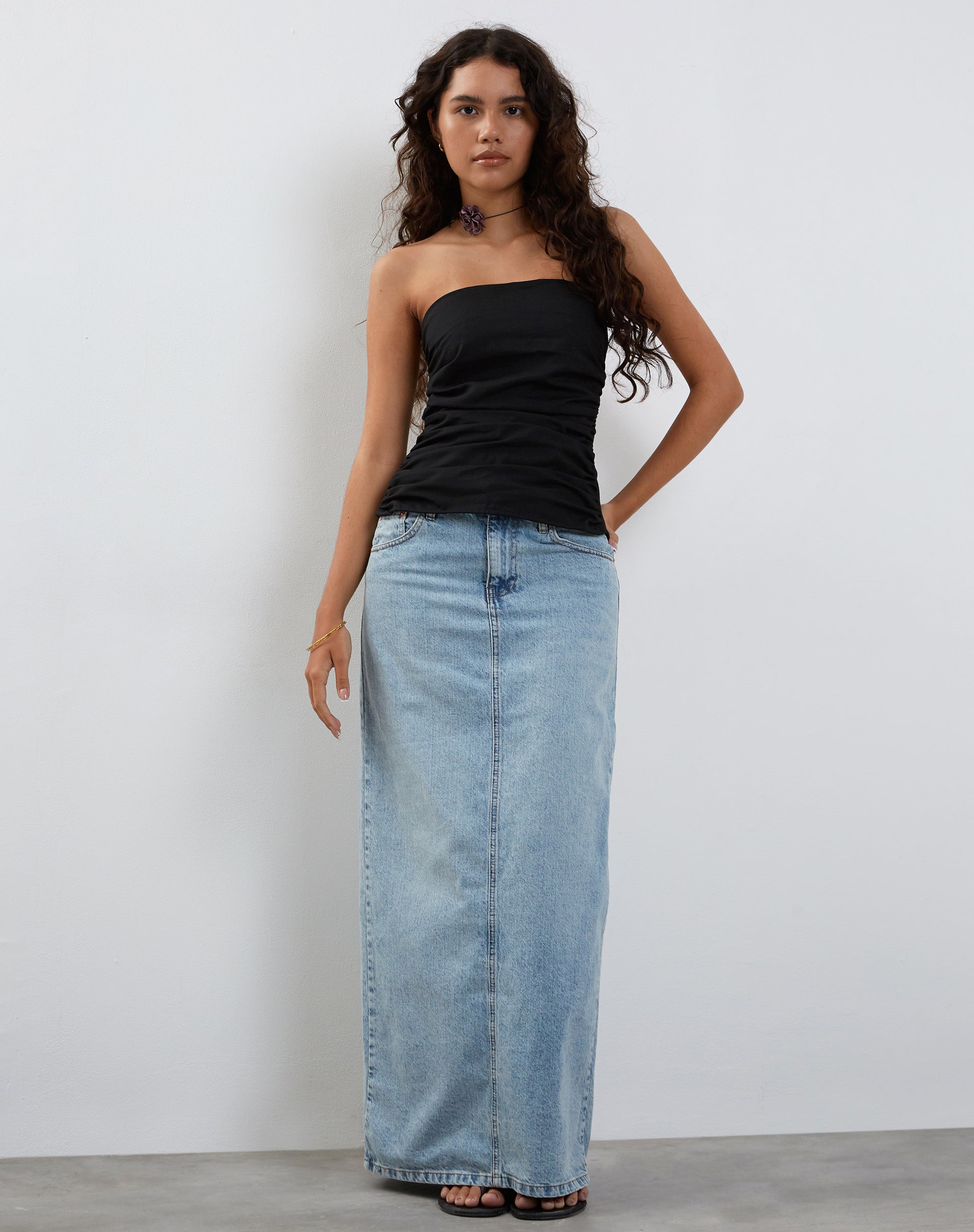 Afbeelding van Tahari Stropdasrug Longline Tube Top in Zwart