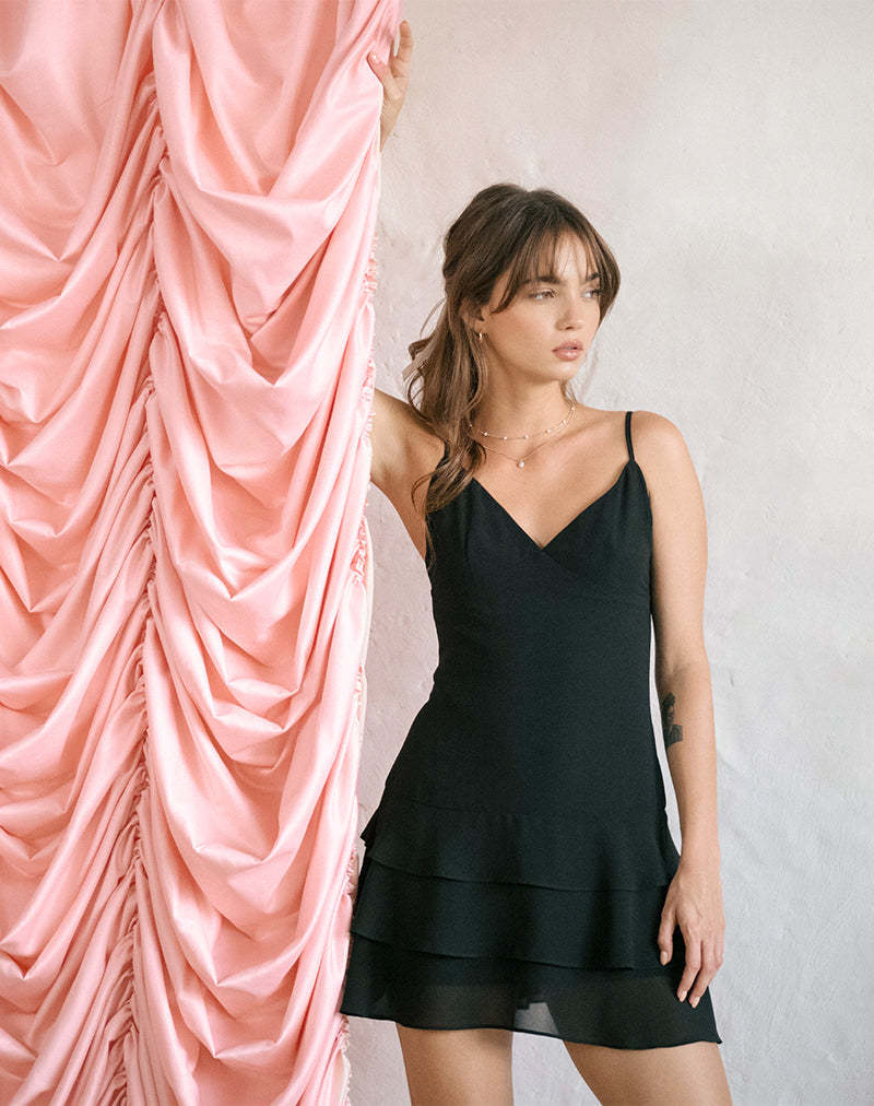 Riasi Mini Jurk met Ruches in Chiffon Zwart