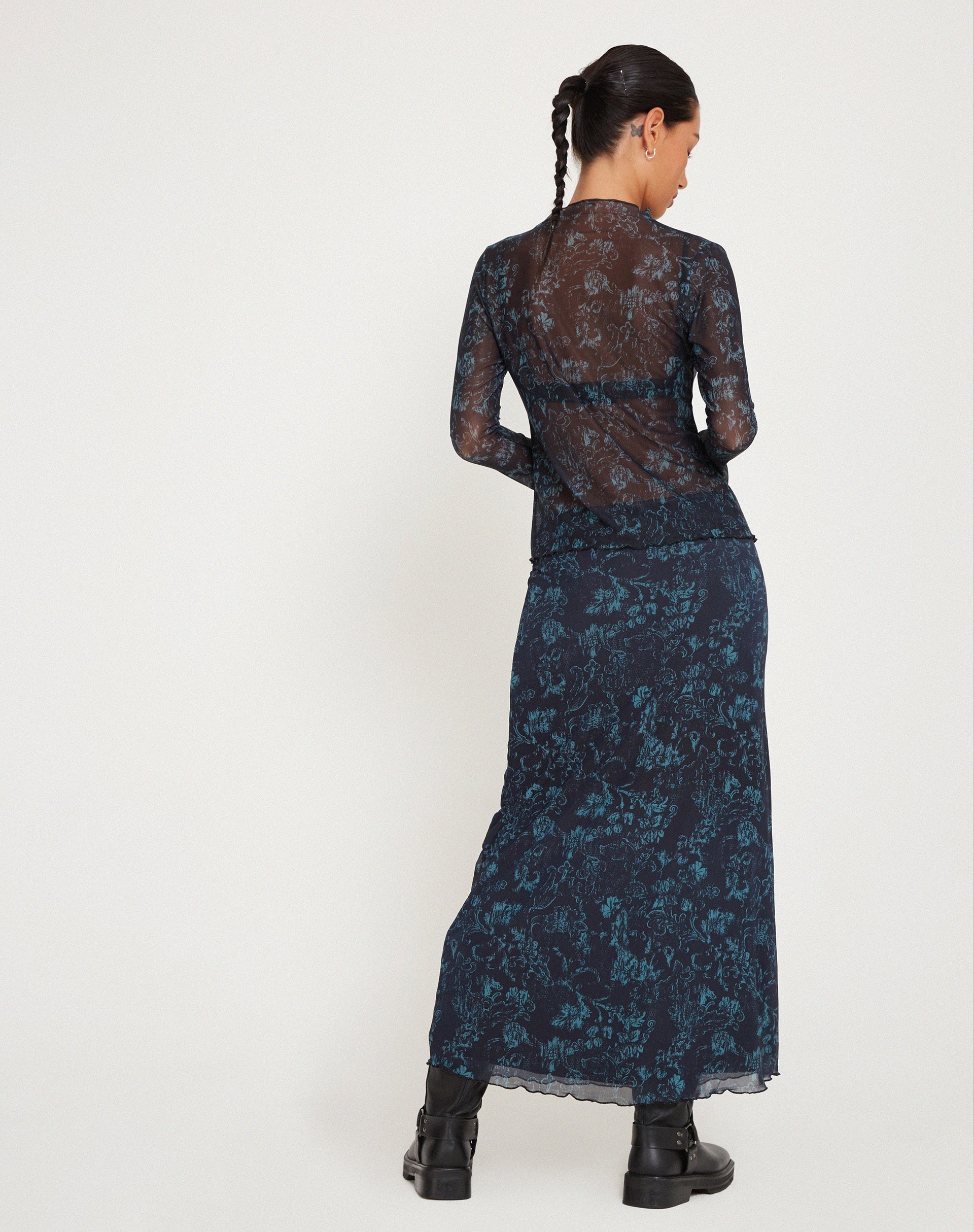 Afbeelding van Rindu Midi rok in Batik Botanical Zwart Groen