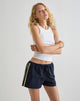 Afbeelding van Riu Runner Short in Navy met Gele Streep