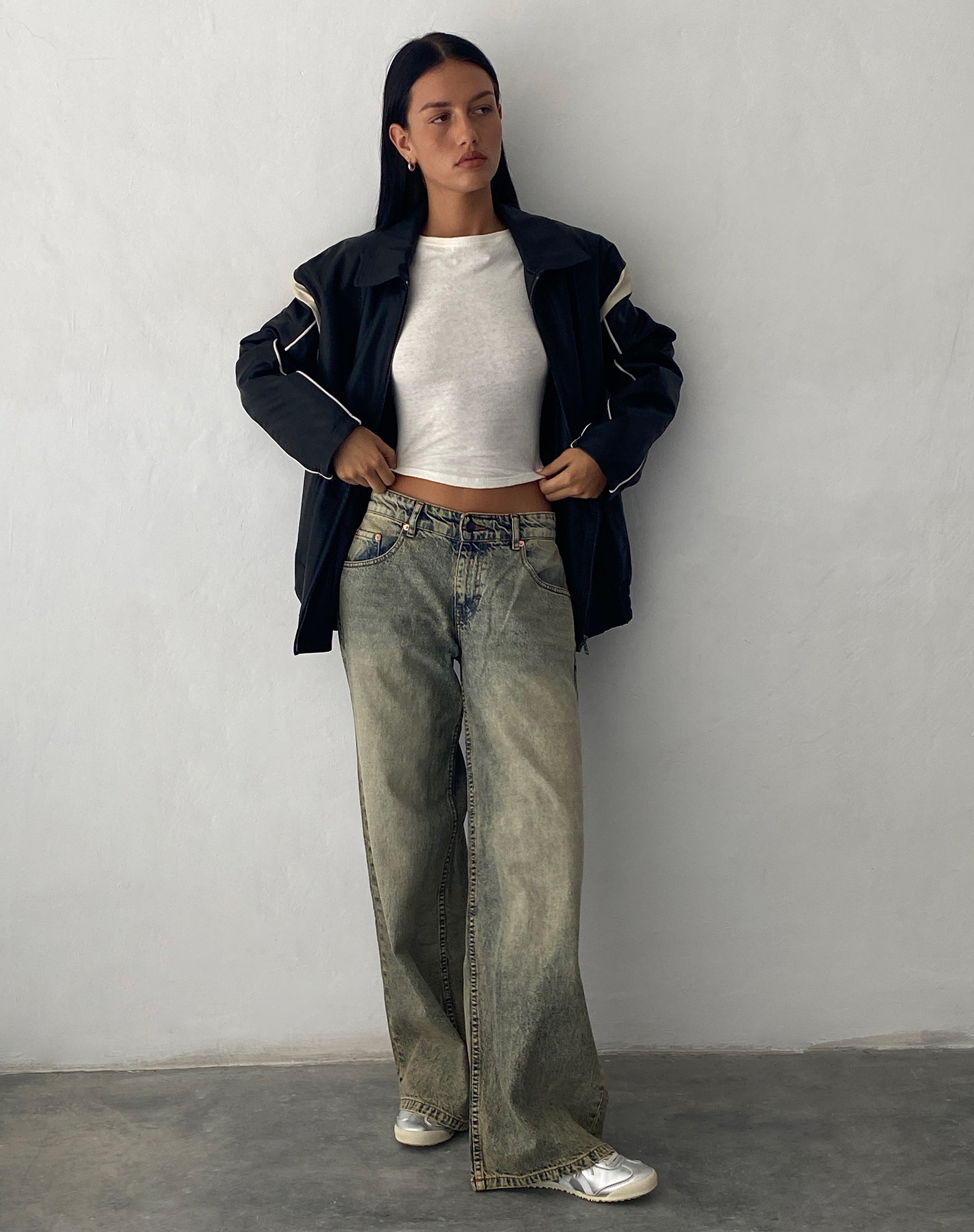 Afbeelding van Roomy Extra Wide Low Rise Jeans in Sand Wash Blue