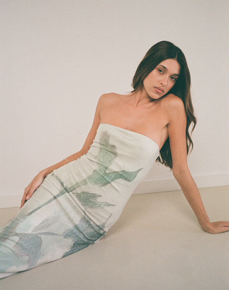 Rosbandi Bandeau Midi Dress in Abstract Painted Flower Blauw