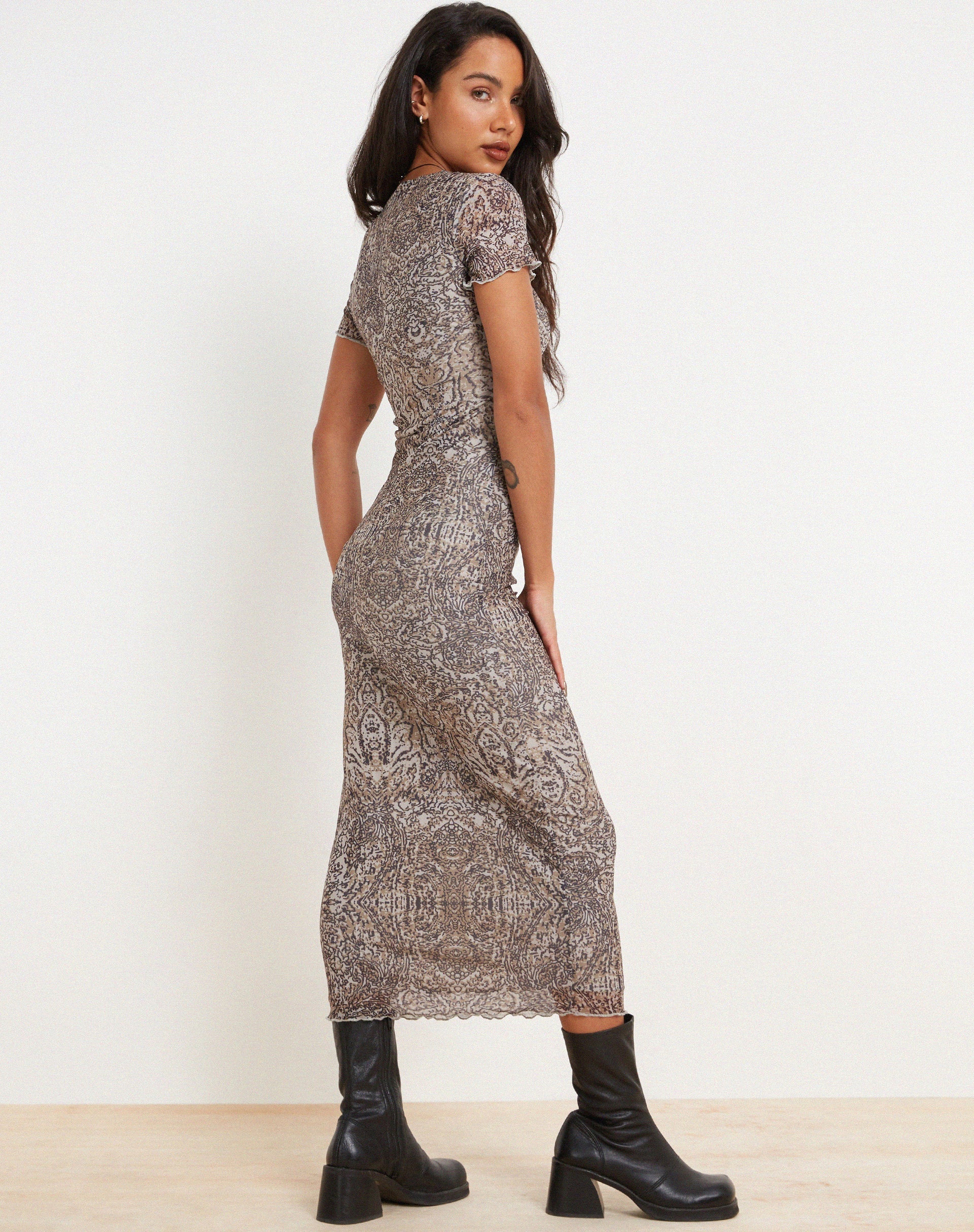 Afbeelding van Roska Bedrukte Midi Dress in Sandstorm Ton-sur-ton print