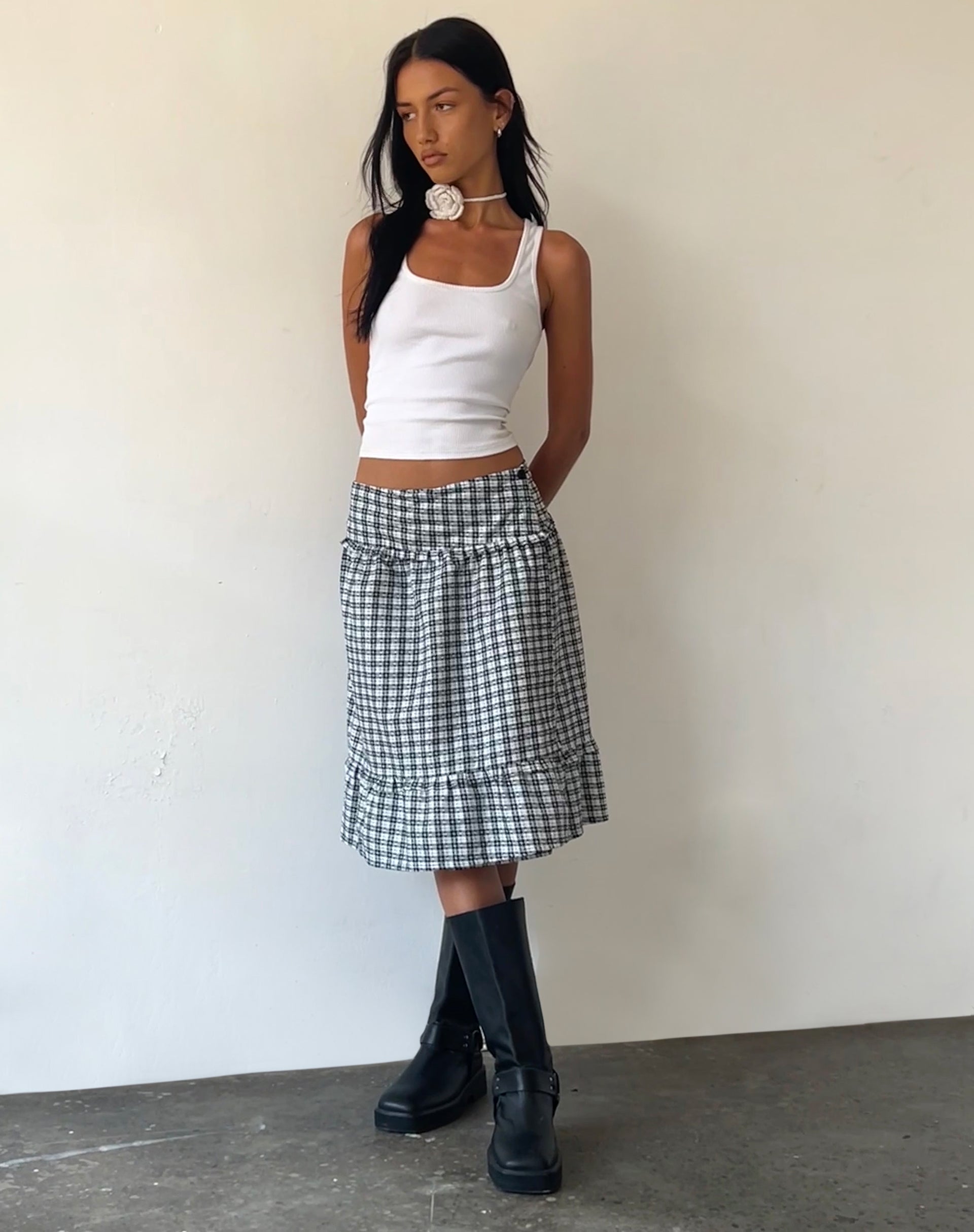 Afbeelding van Kasya Frill Hem Midi Wrap Rok in Brandy Check