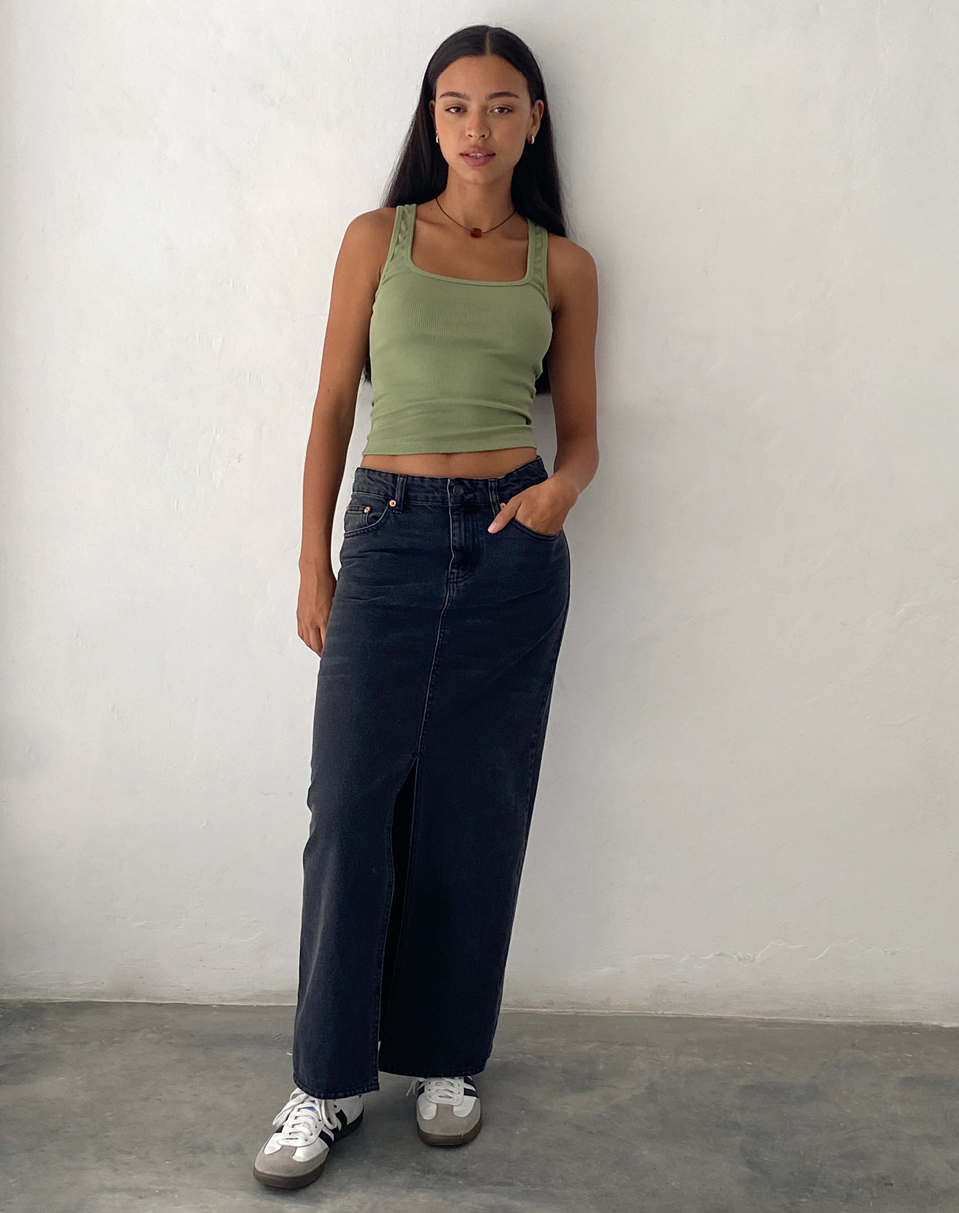 Afbeelding van Roxe Geribd Vest Top in Dark Sage