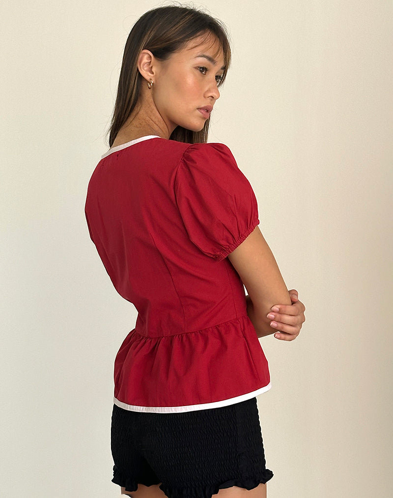 Afbeelding van Ryota Blouse met Bandje Voorkant in Adrenaline Rood met Roze Binding