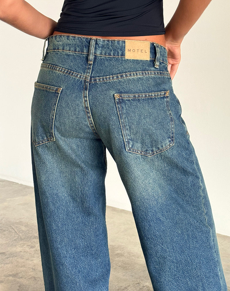 Afbeelding van Roomy Extra Wide Low Rise Jeans in Helderblauw