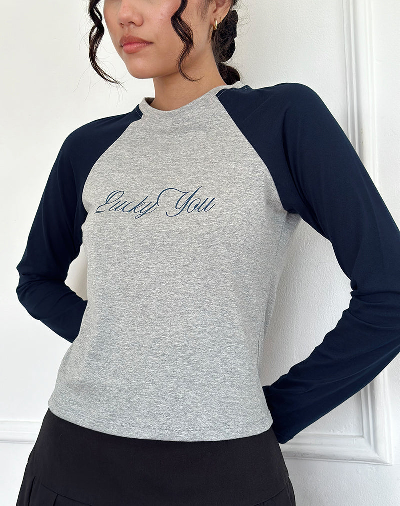 Afbeelding van Sabani Top in Grijs Marl Navy met Lucky You Print