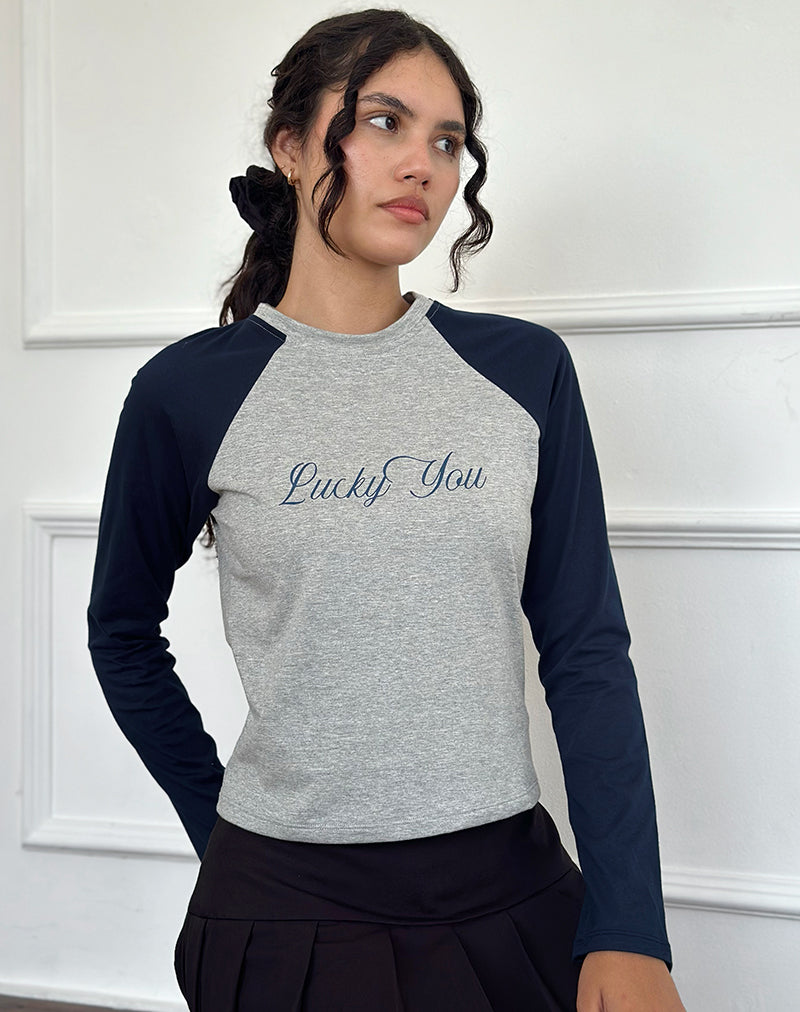Afbeelding van Sabani Top in Grijs Marl Navy met Lucky You Print