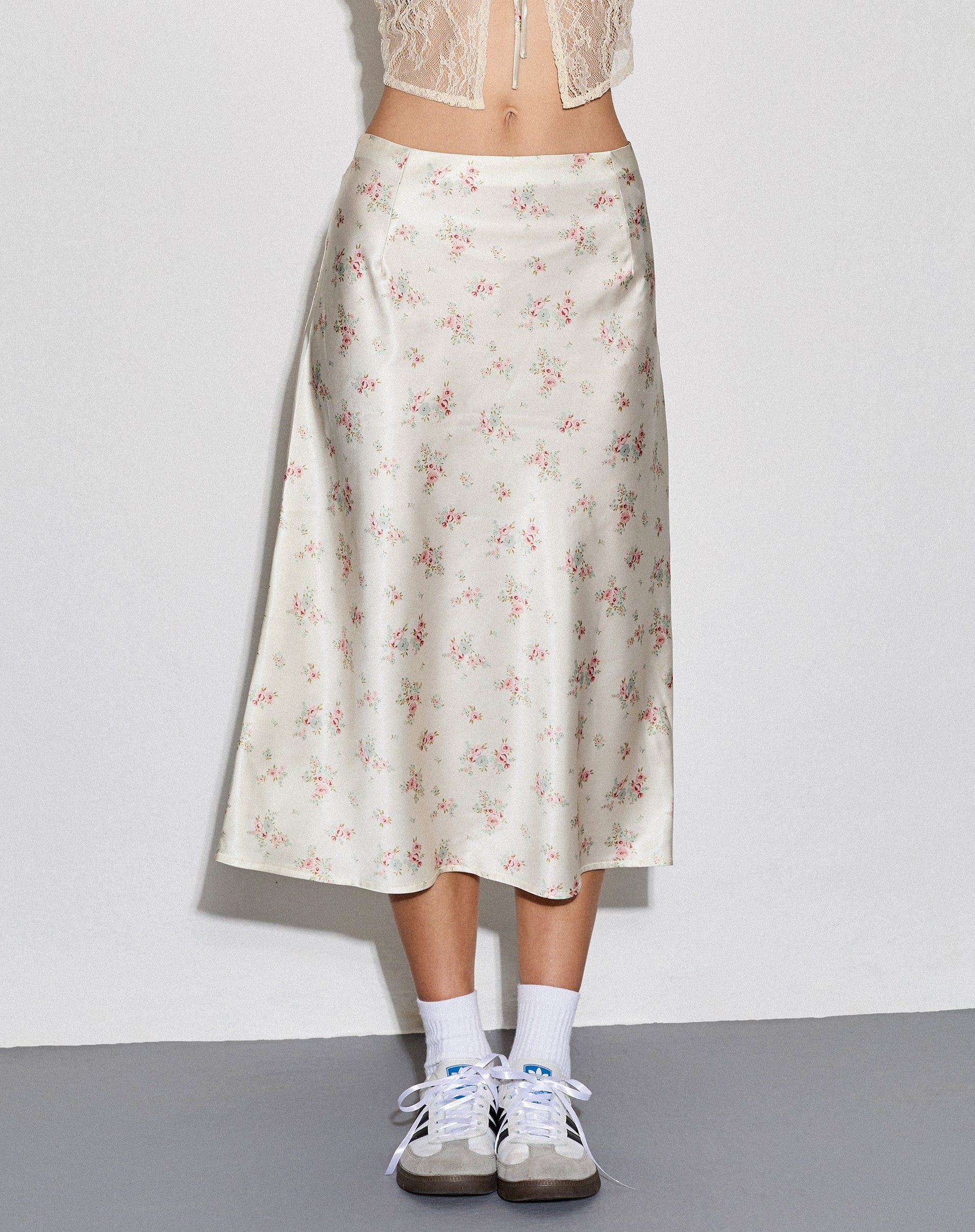 Afbeelding van Piya Midi rok in satijn Vintage rozenkrans