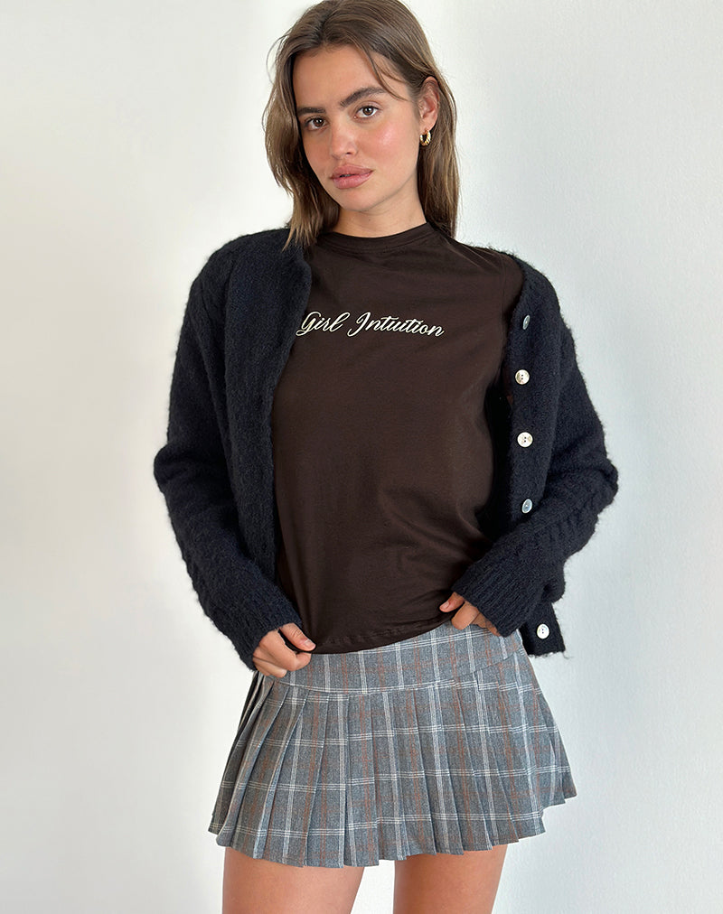Saki T-shirt in chocoladebruin met meisjesintuïtieprint