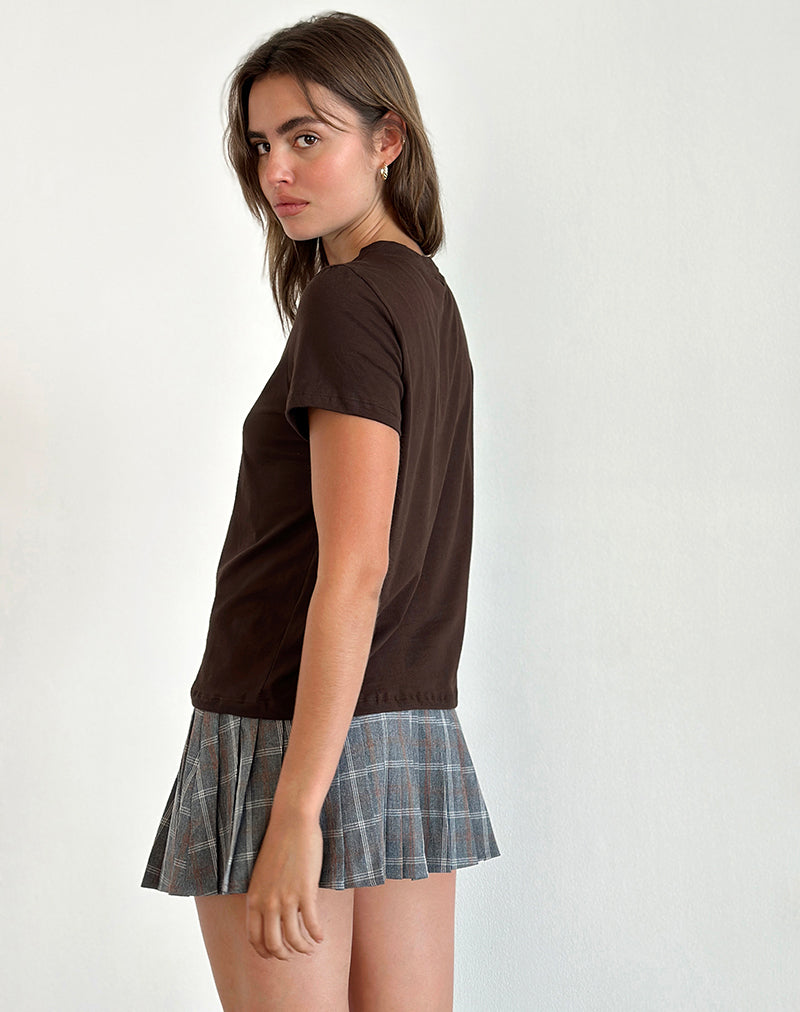 Afbeelding van Saki T-shirt in chocoladebruin met meisjesintuïtieprint