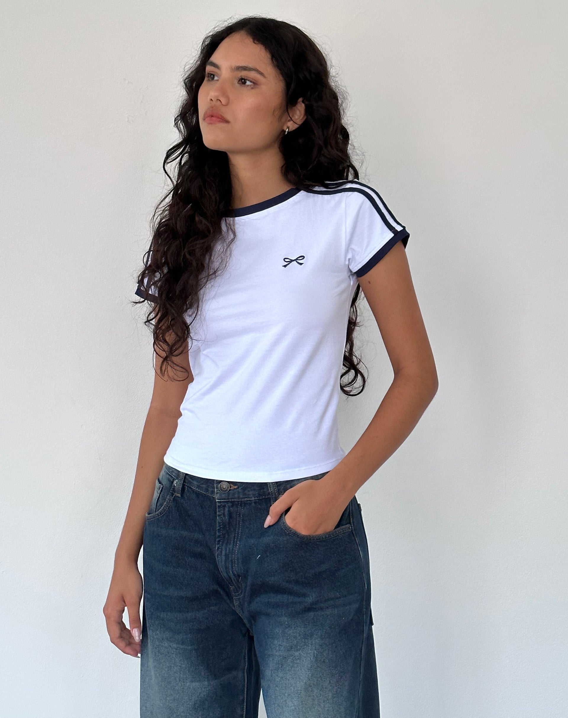 Afbeelding van Salda Sporty Tee in Wit met Navy Binding
