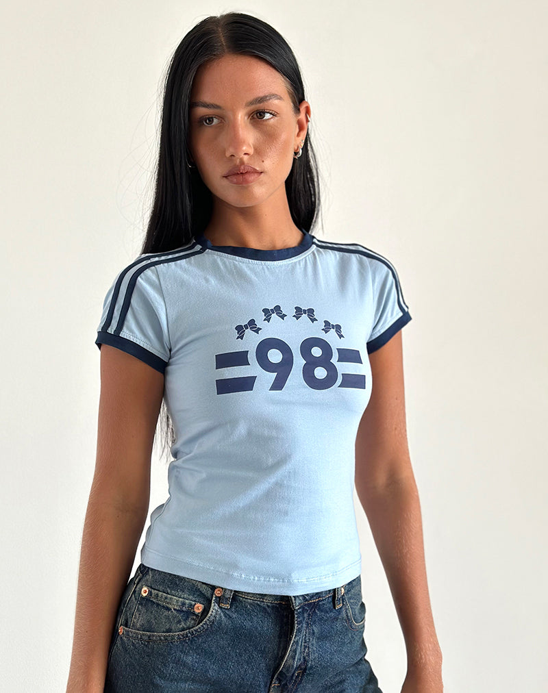 Salda T-shirt in Nantucket Blue met marinebies en '98' opdruk
