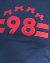 Navy met Adrenaline Rode Binding en '98' Emb
