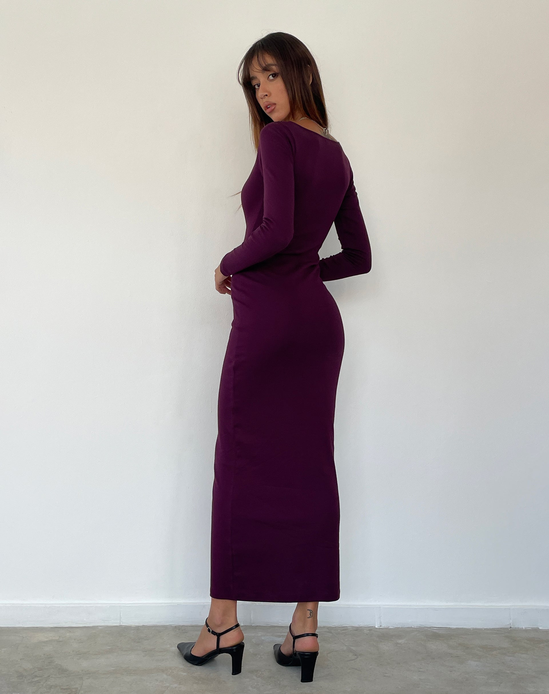 Afbeelding van Samaira Maxi Dress met lange mouwen in Aubergine