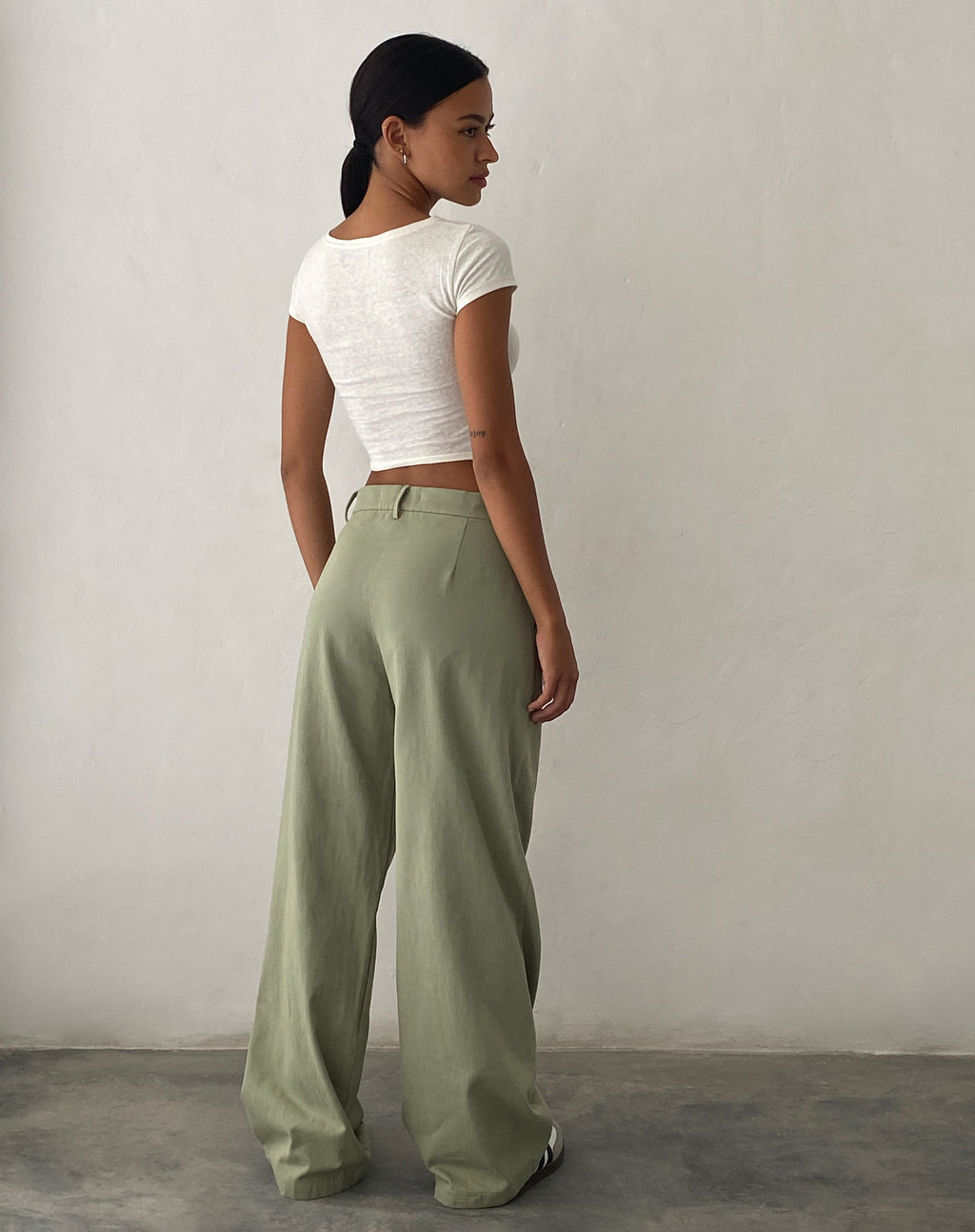 Satria Extra Wijde Broek in Sage