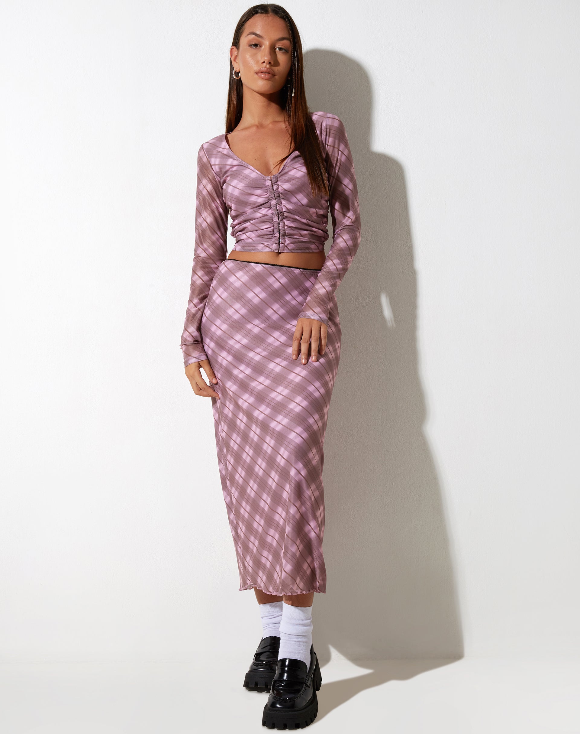 BEELD VAN Wesley Crop Top in roze vage ruit