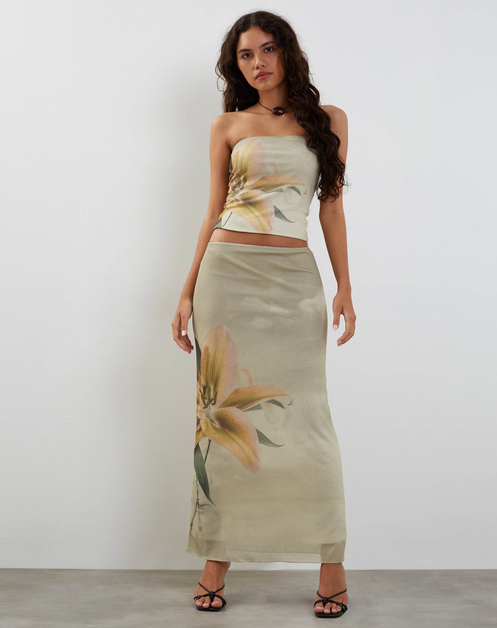 Afbeelding van Shae Bandeau Top in gele lelieprint
