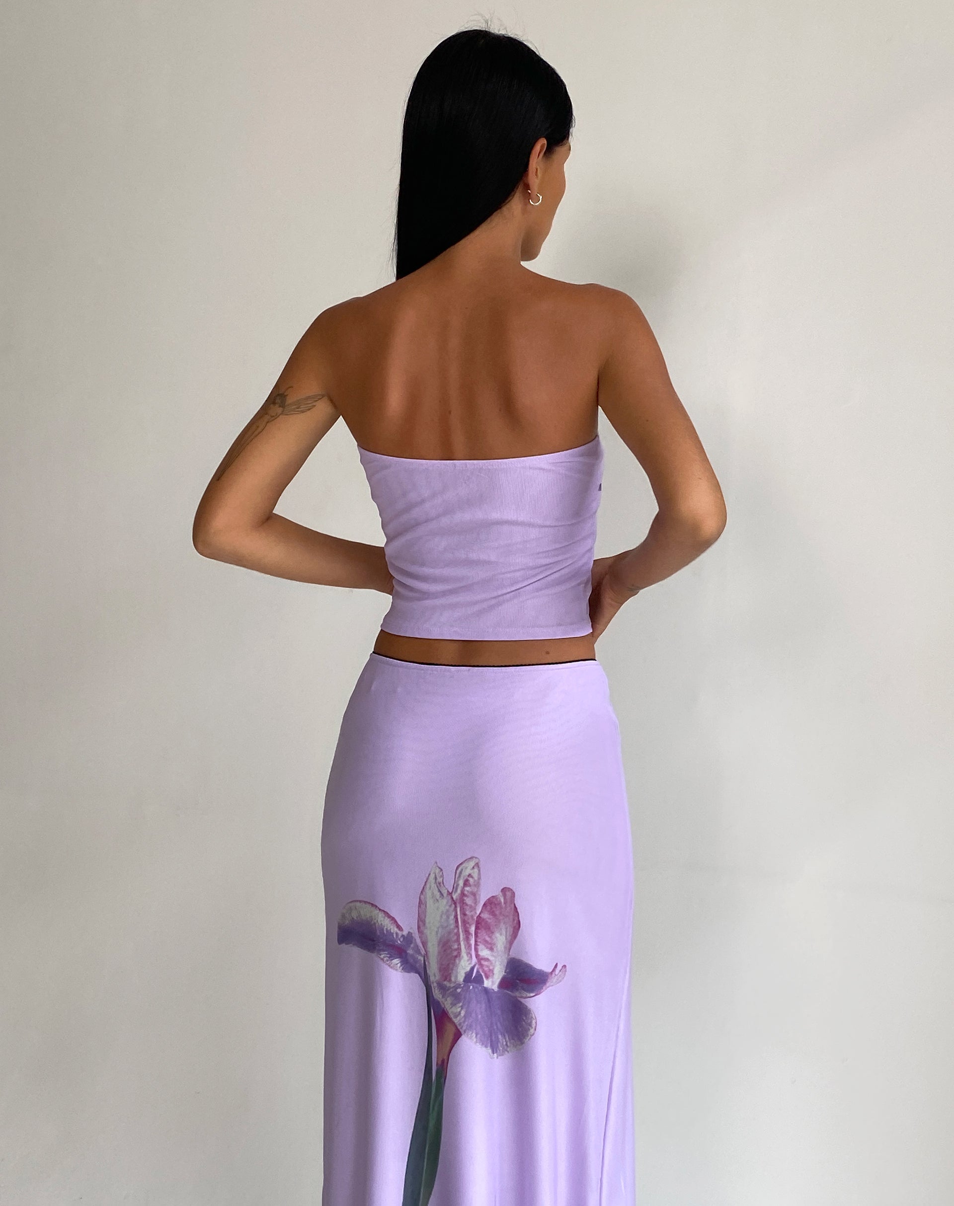 Afbeelding van Shae Bandeau Top in Lila Bloemlegging